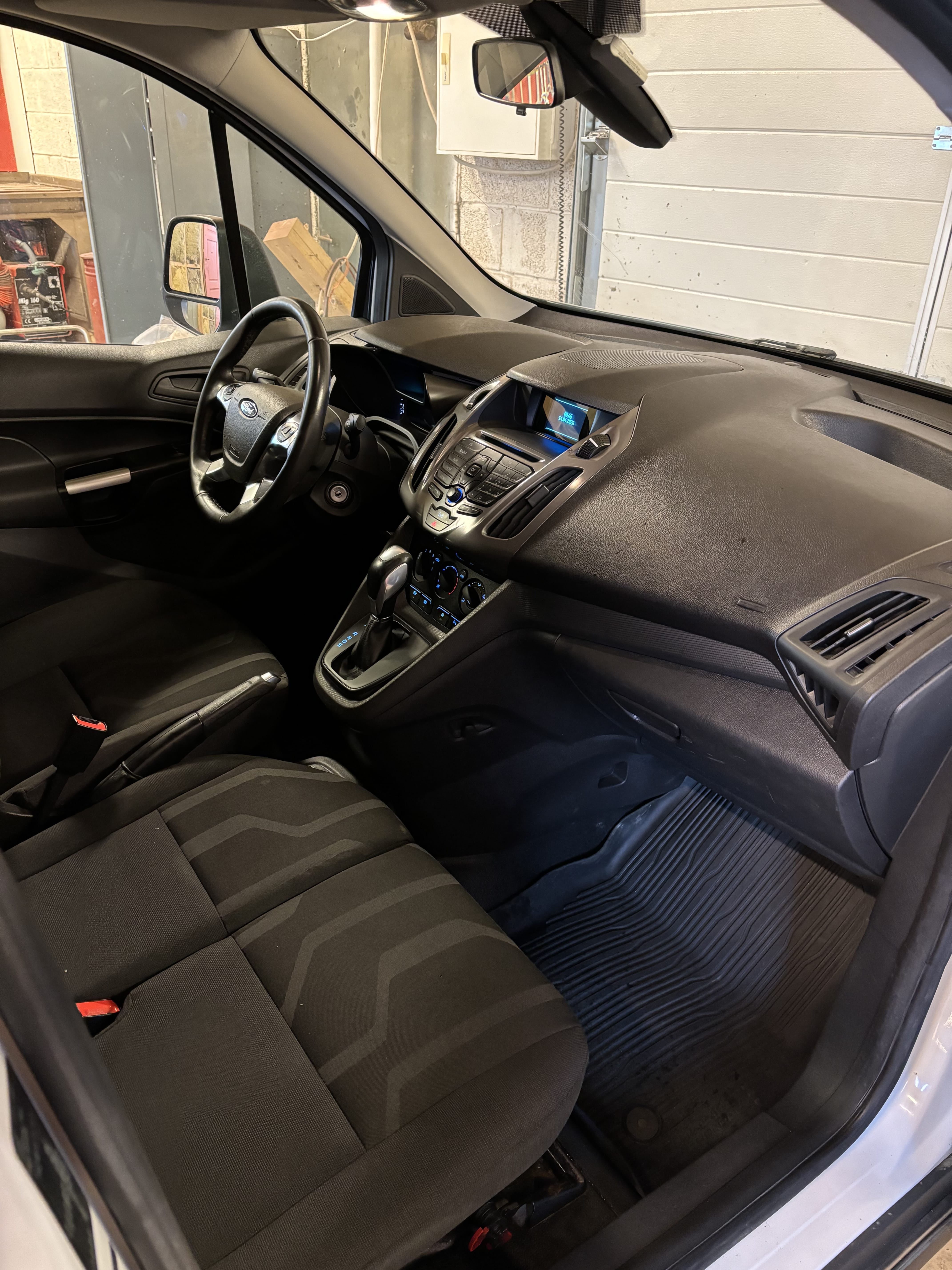 Ford Transit Connect med Bluetooth audio