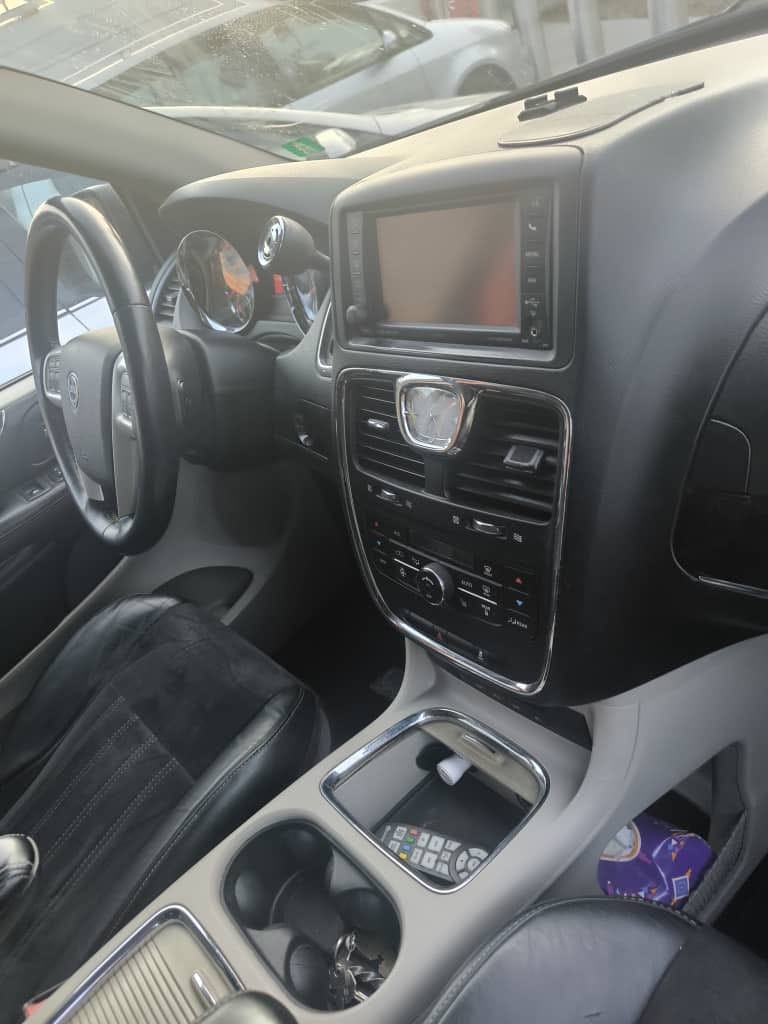 Lancia Voyager 2.8 with GPS