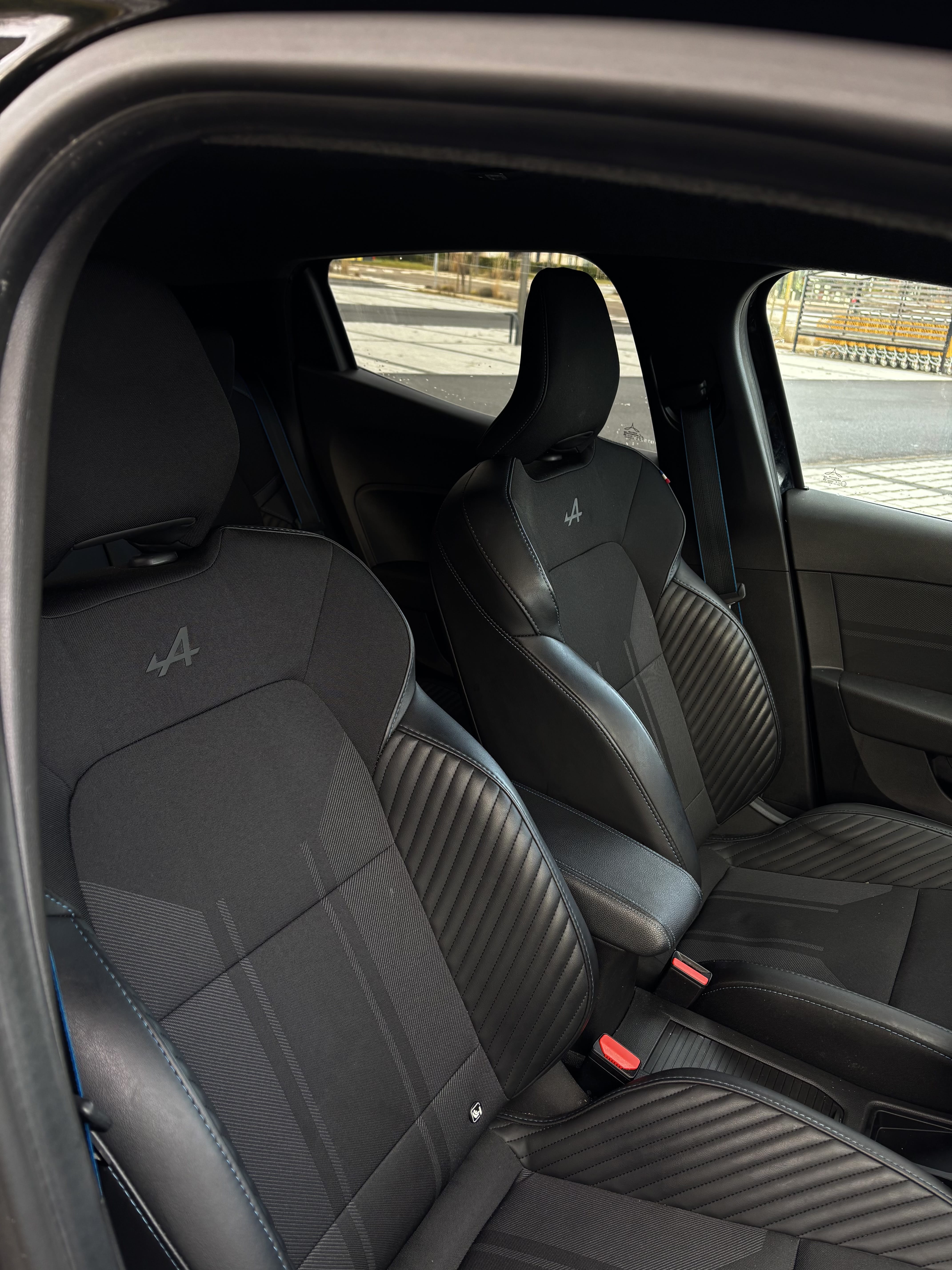 Renault Clio E-tech avec GPS