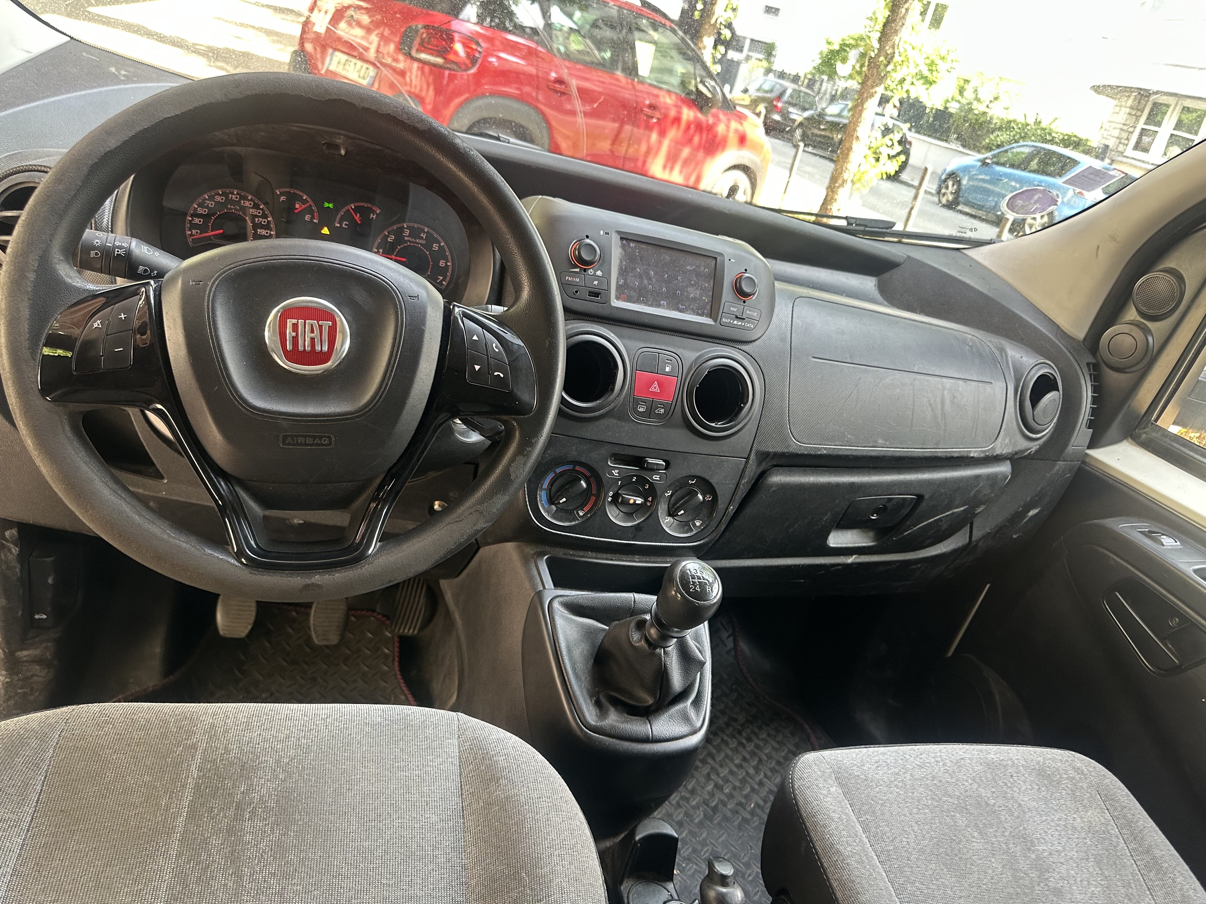 Fiat Fiorino (ES153) BASSE EMISSION (Clim, Bluetooth, USB, GPS,...) #ap avec GPS