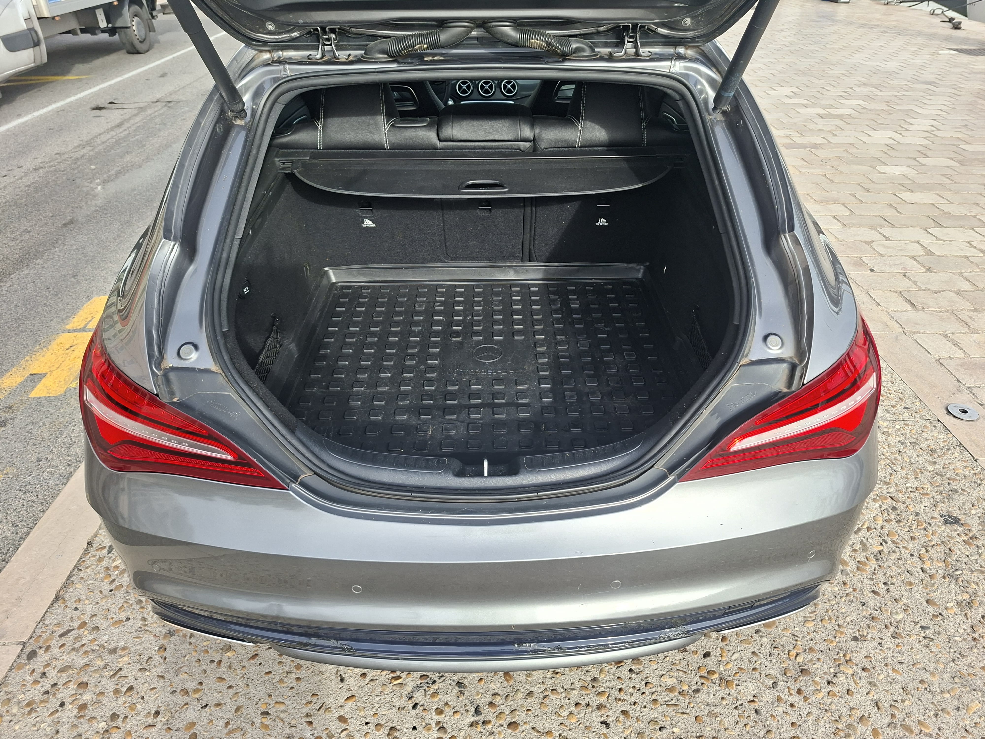 Mercedes-Benz CLA 200 avec Audio Bluetooth