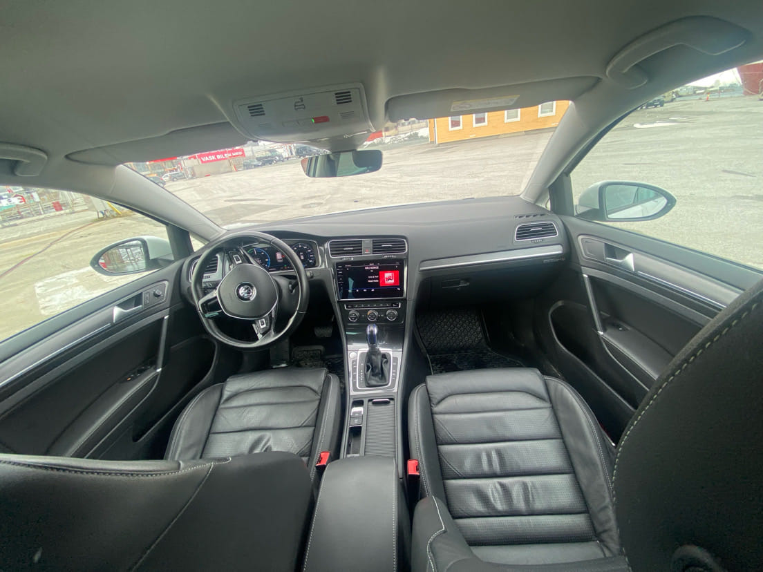 Volkswagen e-Golf met Cruise control