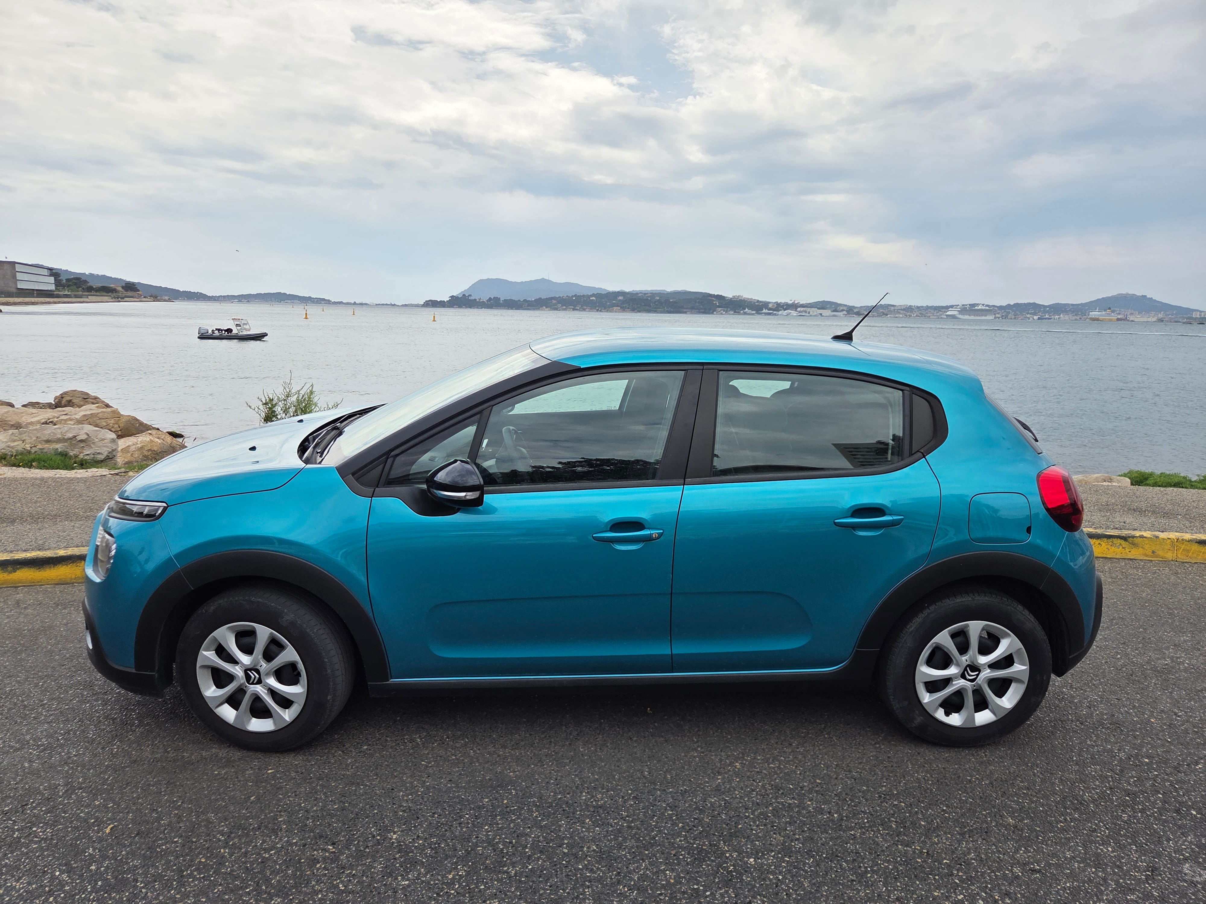 Citroen C3 Turquoise avec Climatisation