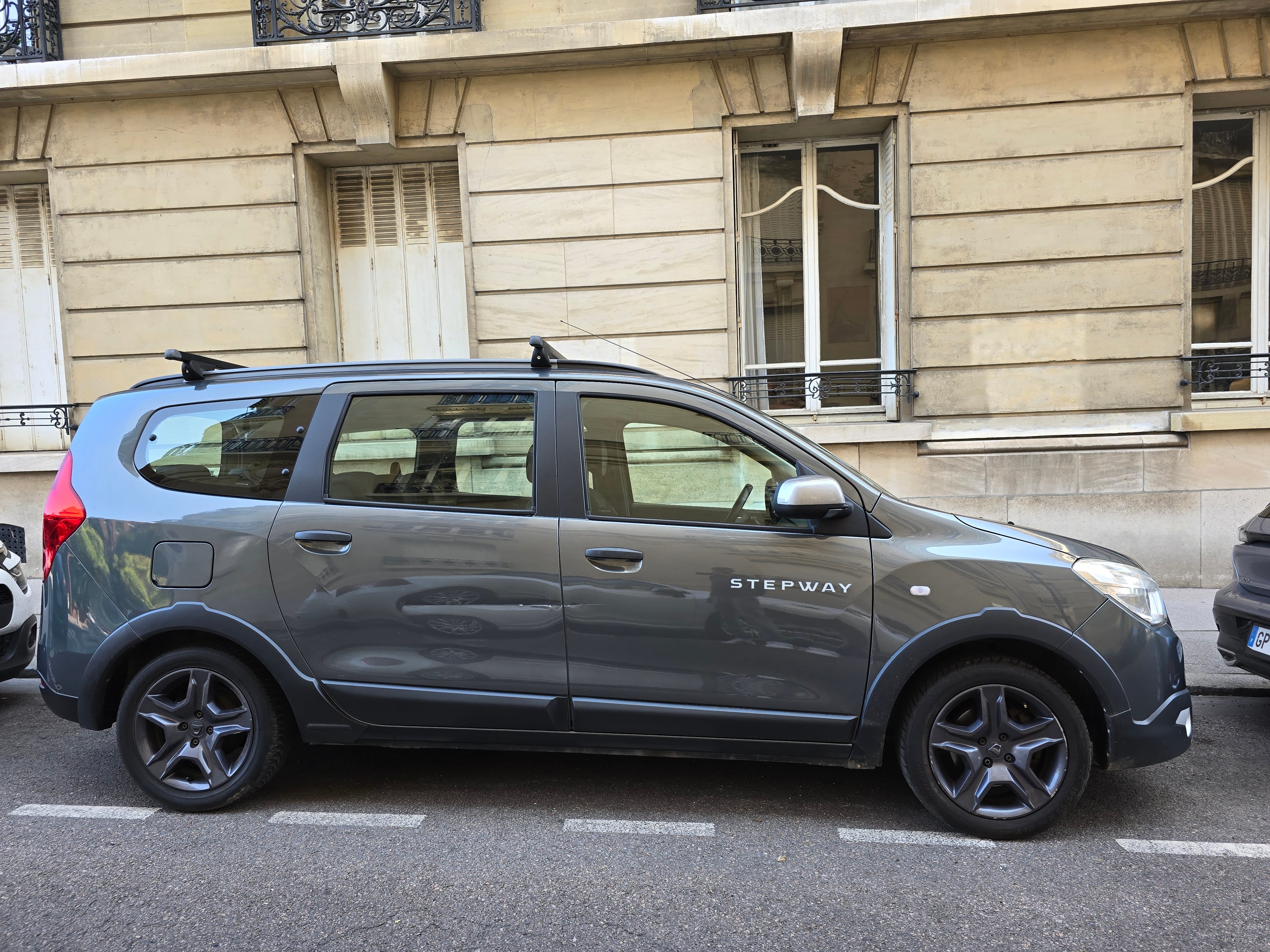 Dacia Lodgy TCE 115 avec Climatisation