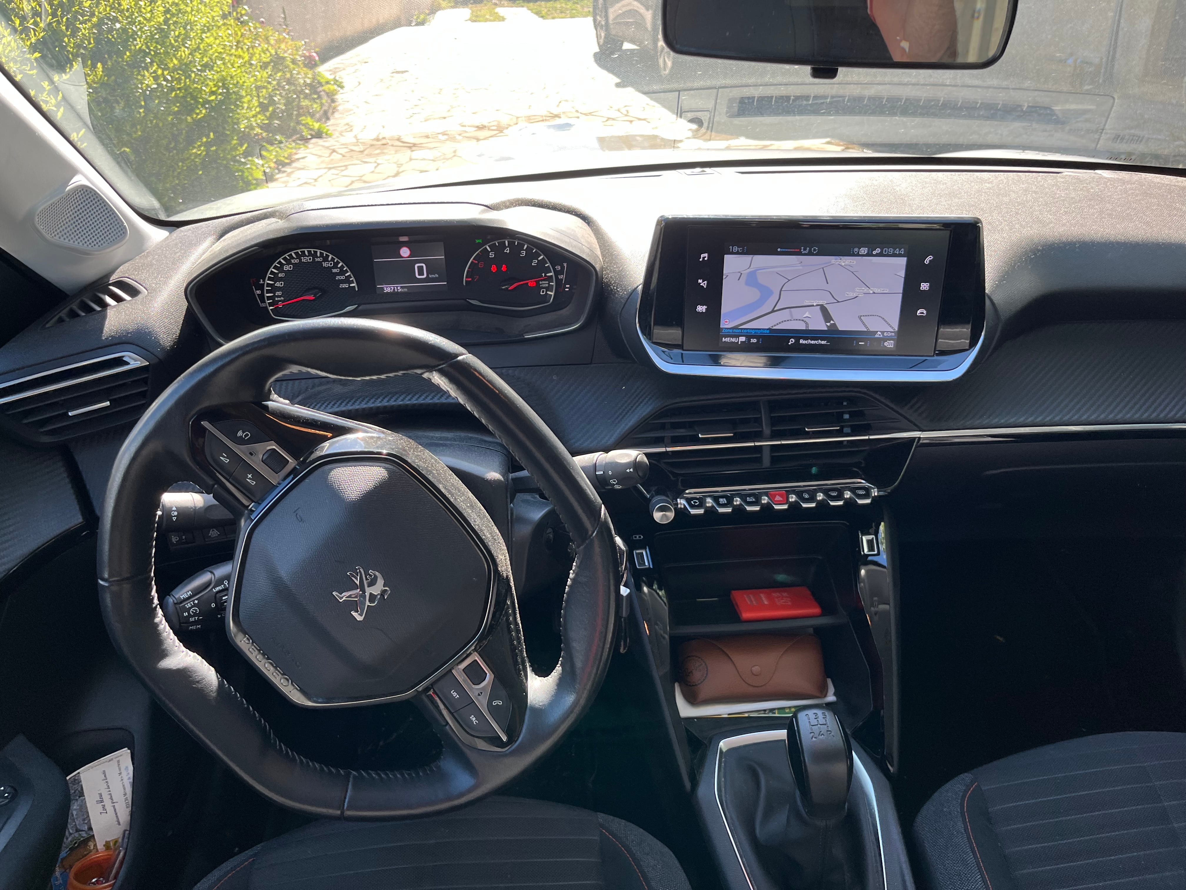 Peugeot 208 avec GPS