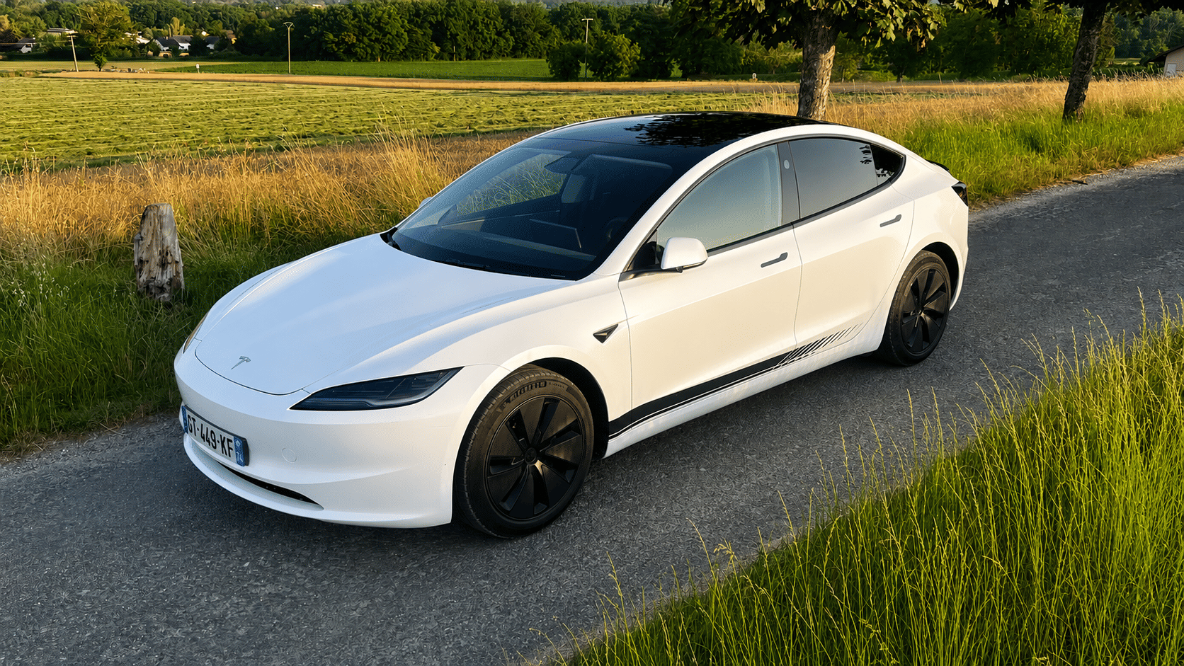 Tesla Model 3 avec GPS