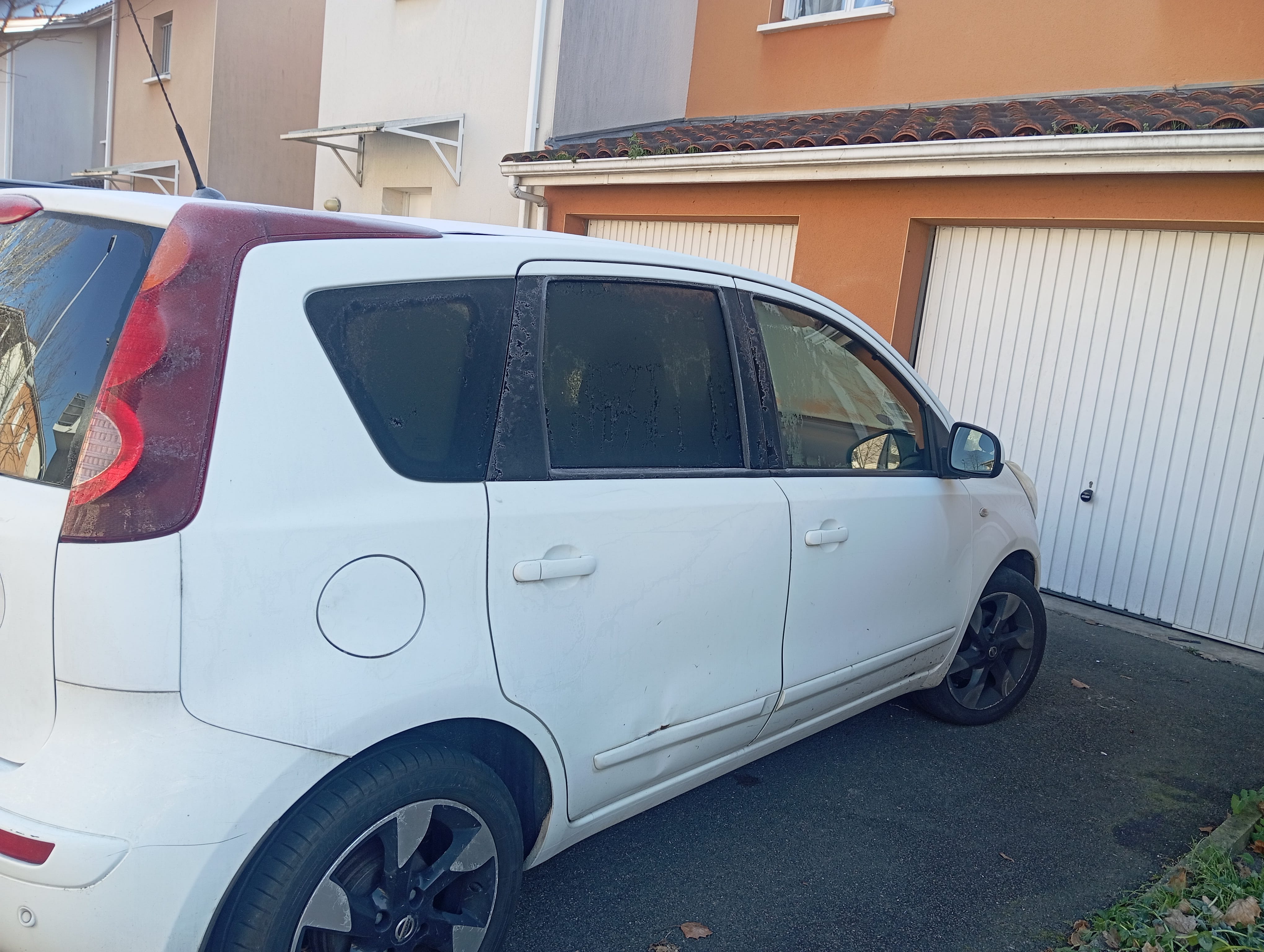 Nissan Note, 2012, Essence 98