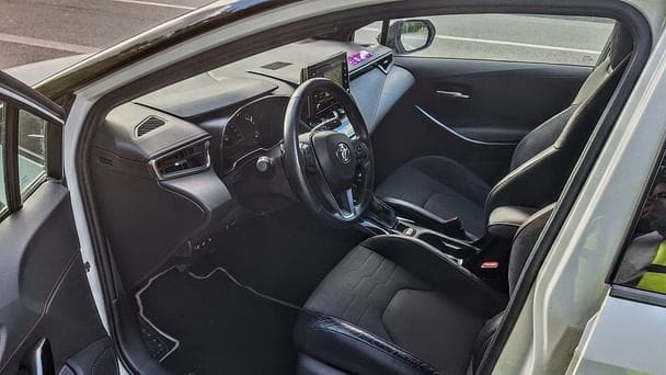 Toyota Corolla Break Hybride avec Apple CarPlay