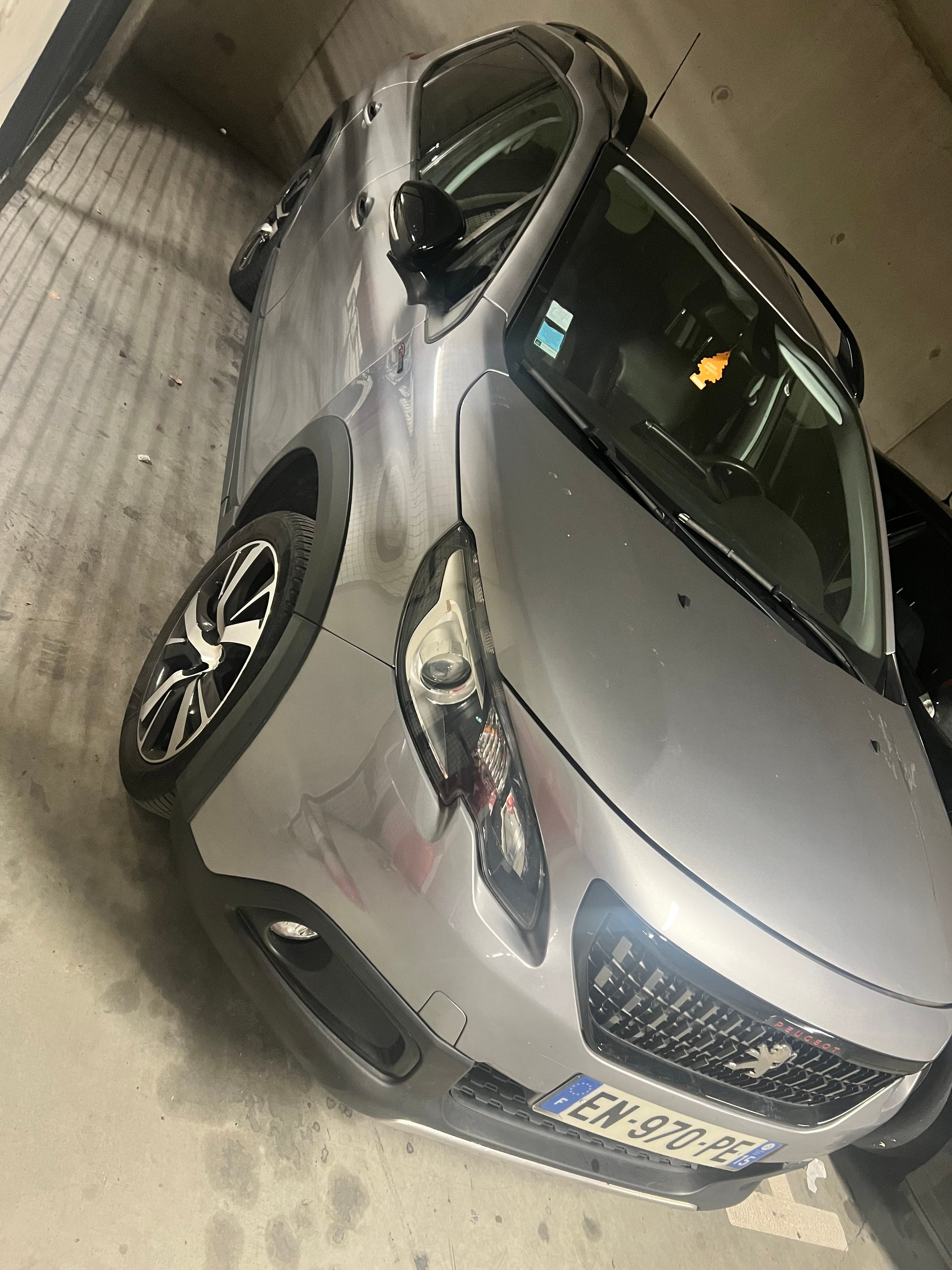 Peugeot 2008 avec Climatisation