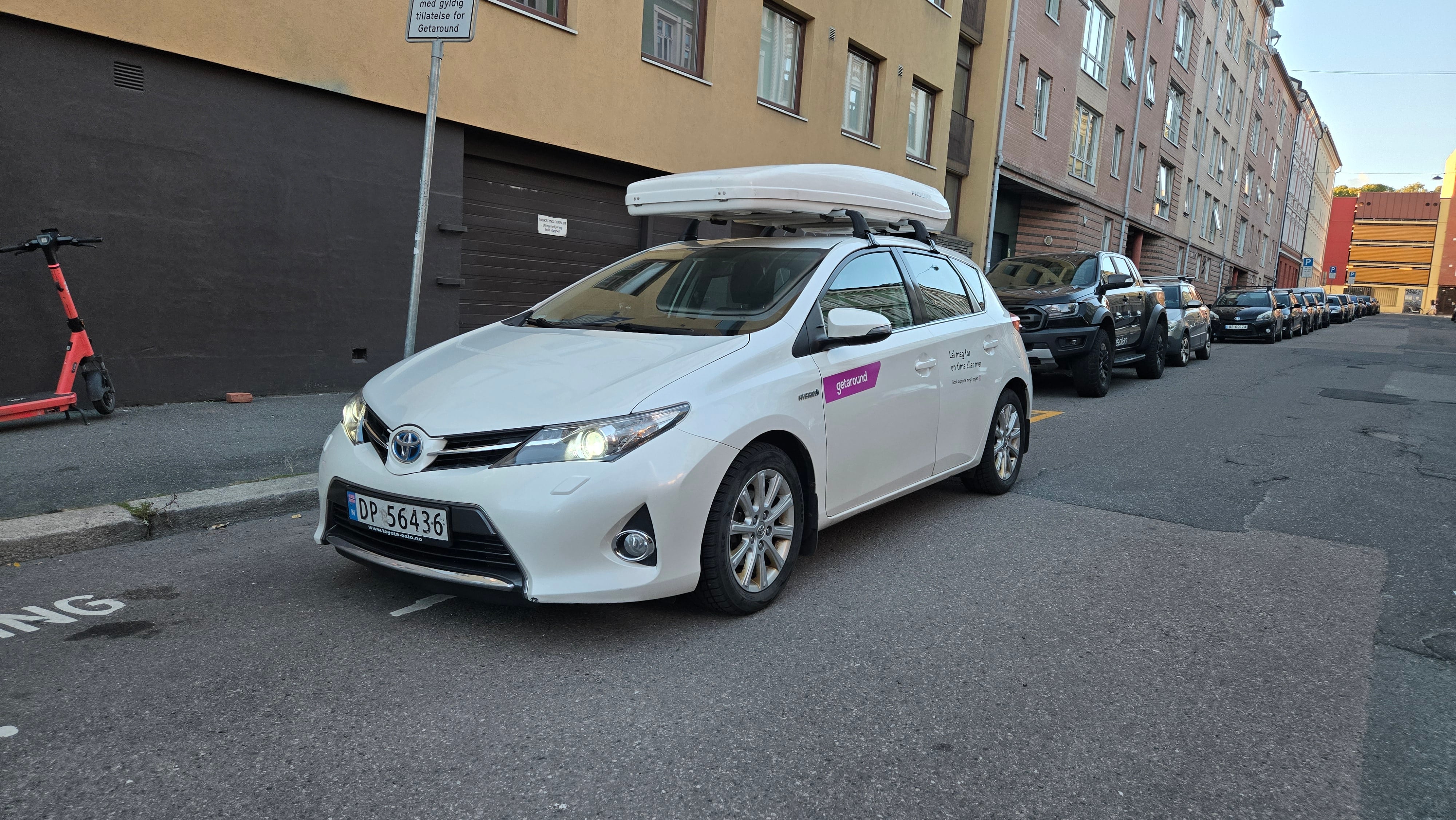 Toyota Auris 1,8 Hybrid, Automat, skiboks, 2014, Blyfri 95 / Elektrisk (hybrid), automatisk