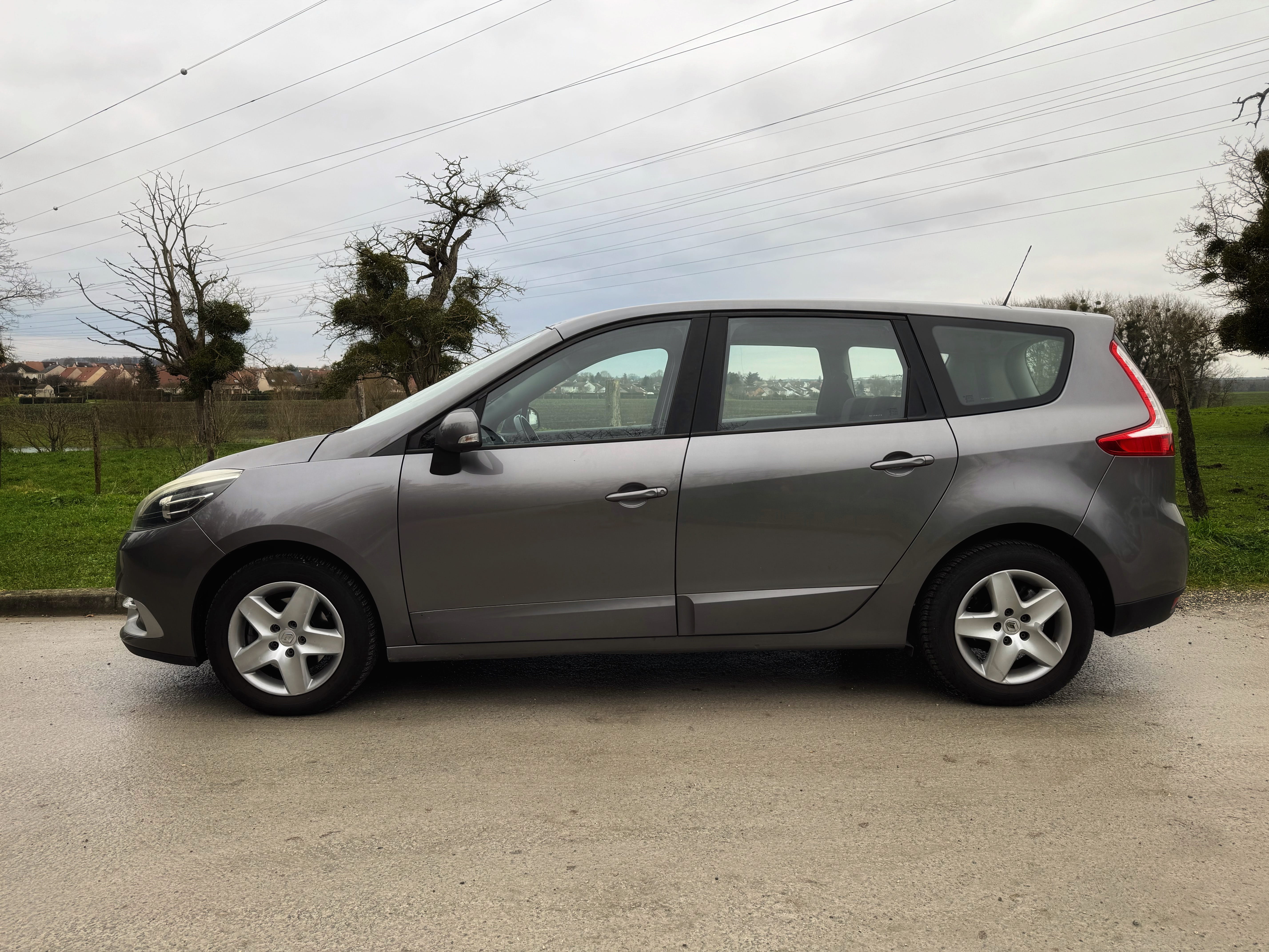 Renault Grand Scenic 1.6 dCi Business avec Climatisation
