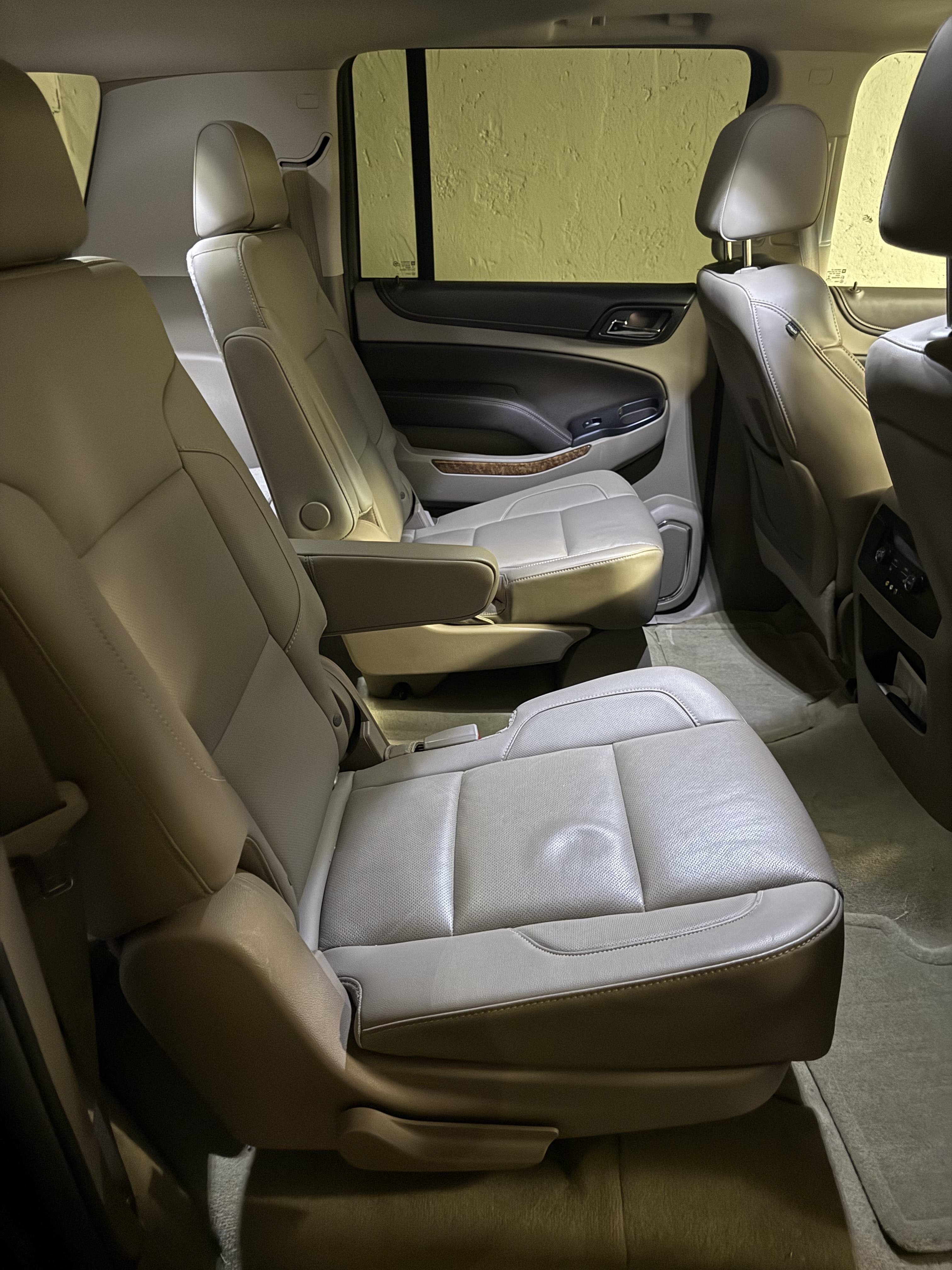 Chevrolet Suburban LTZ with Bluetooth audio