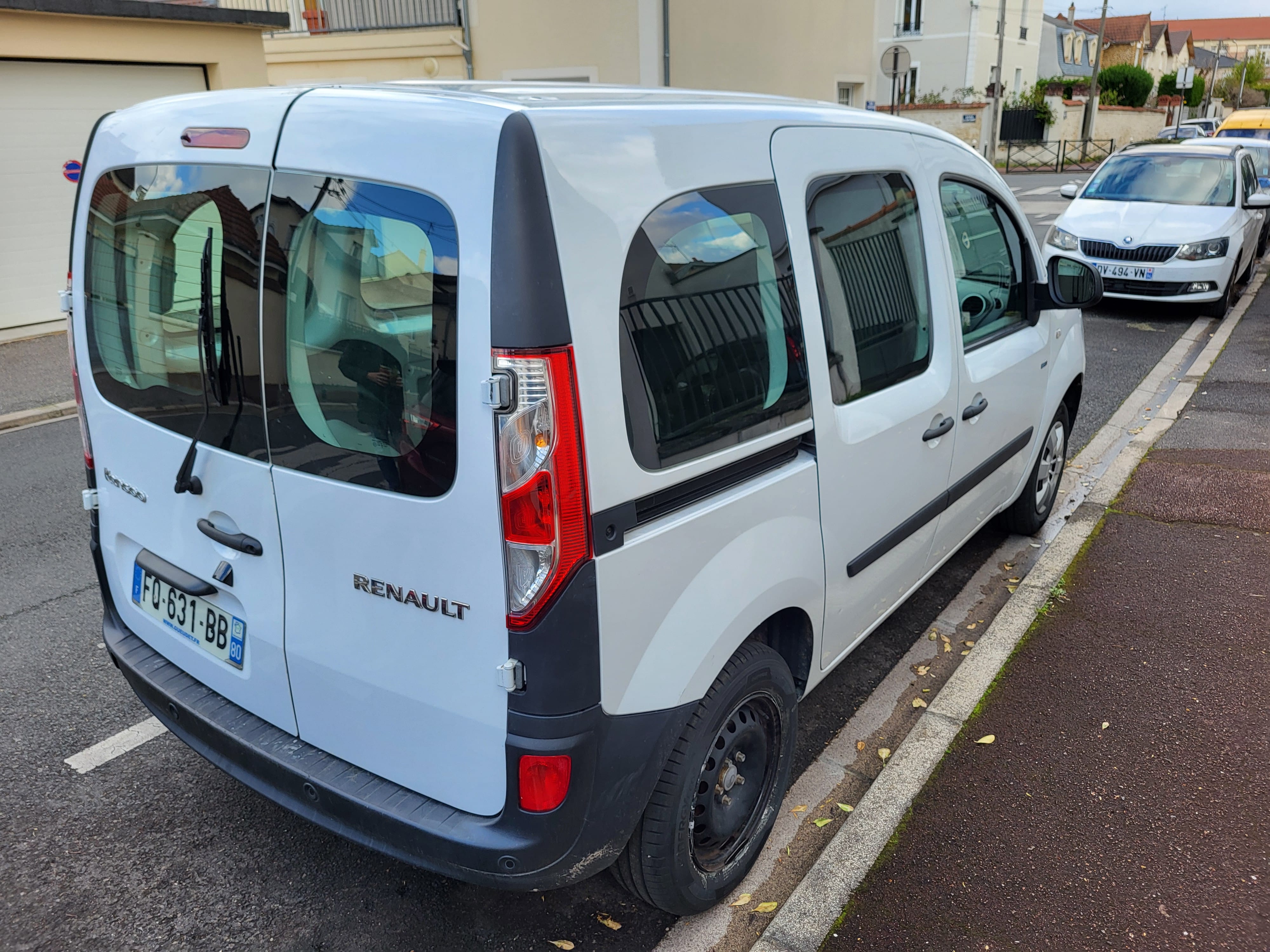 Renault Kangoo Express ZE avec GPS
