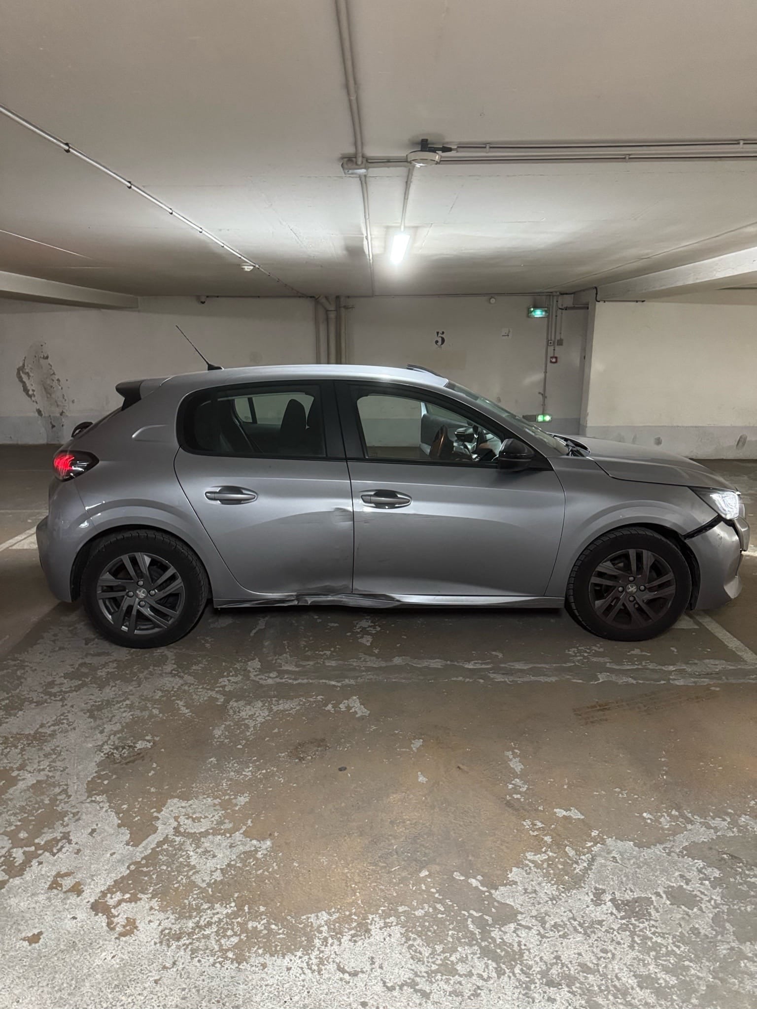 Peugeot 208, 2021, Essence 95