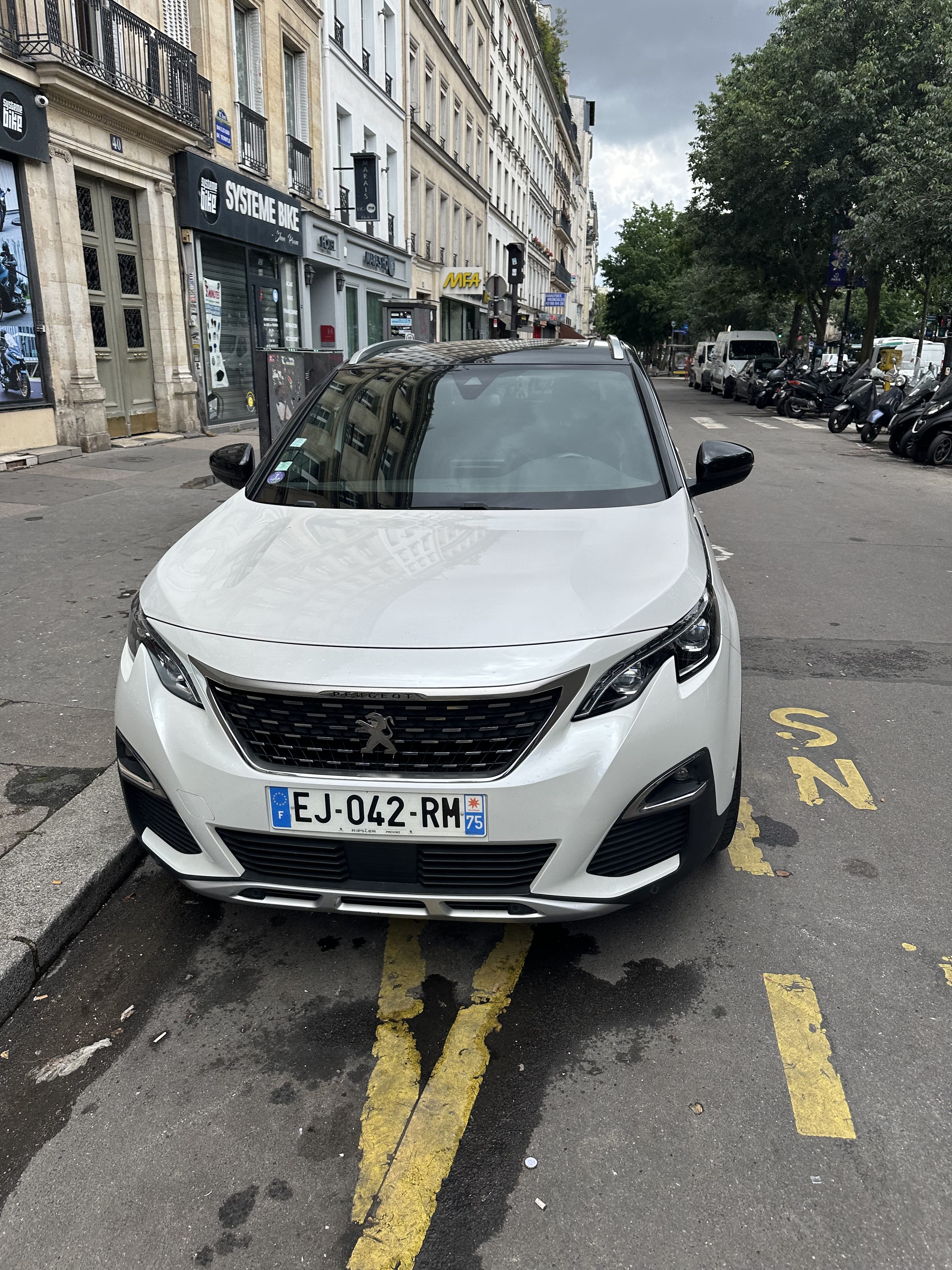 Peugeot 3008, 2017, Essence 98