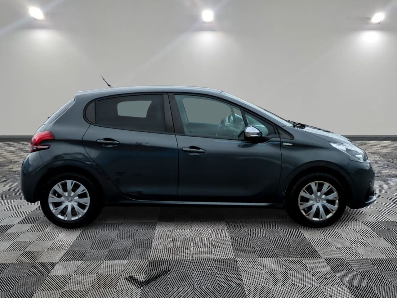Peugeot 208 avec Entrée audio / iPod