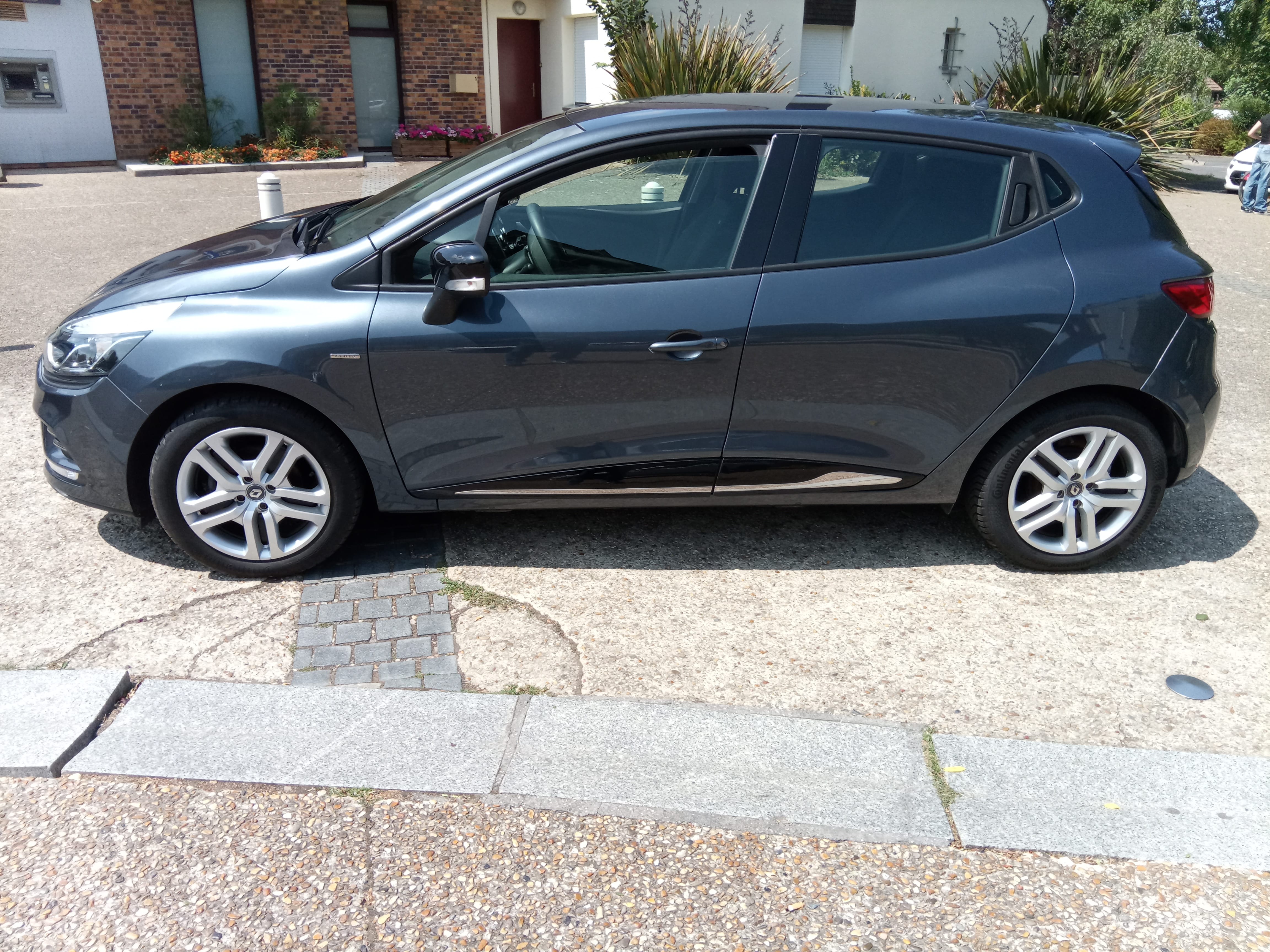 Renault Clio 1.2l 75 cv avec Climatisation