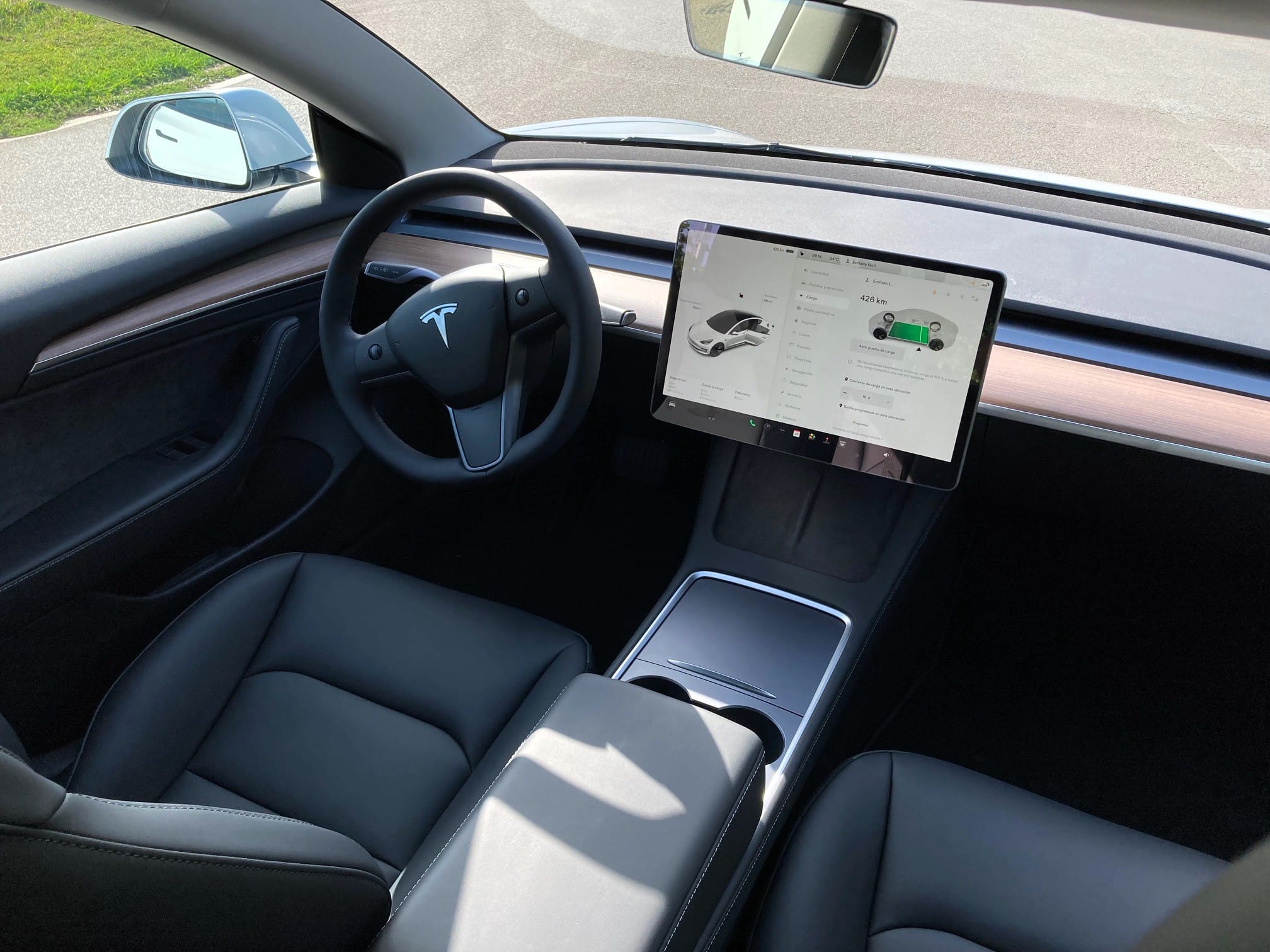 Tesla Model 3 con Control de velocidad