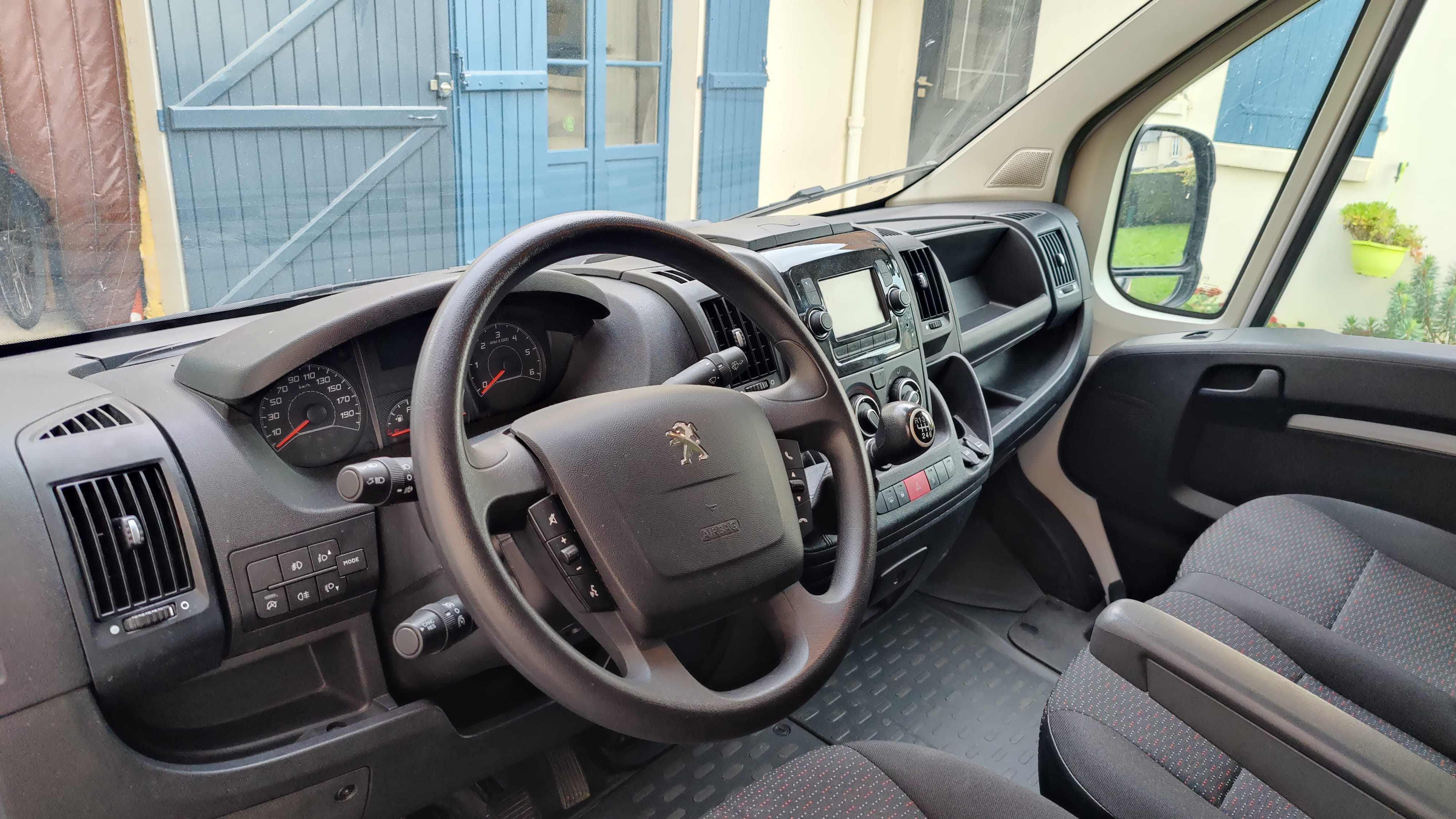 Peugeot Boxer 140 Ch avec GPS