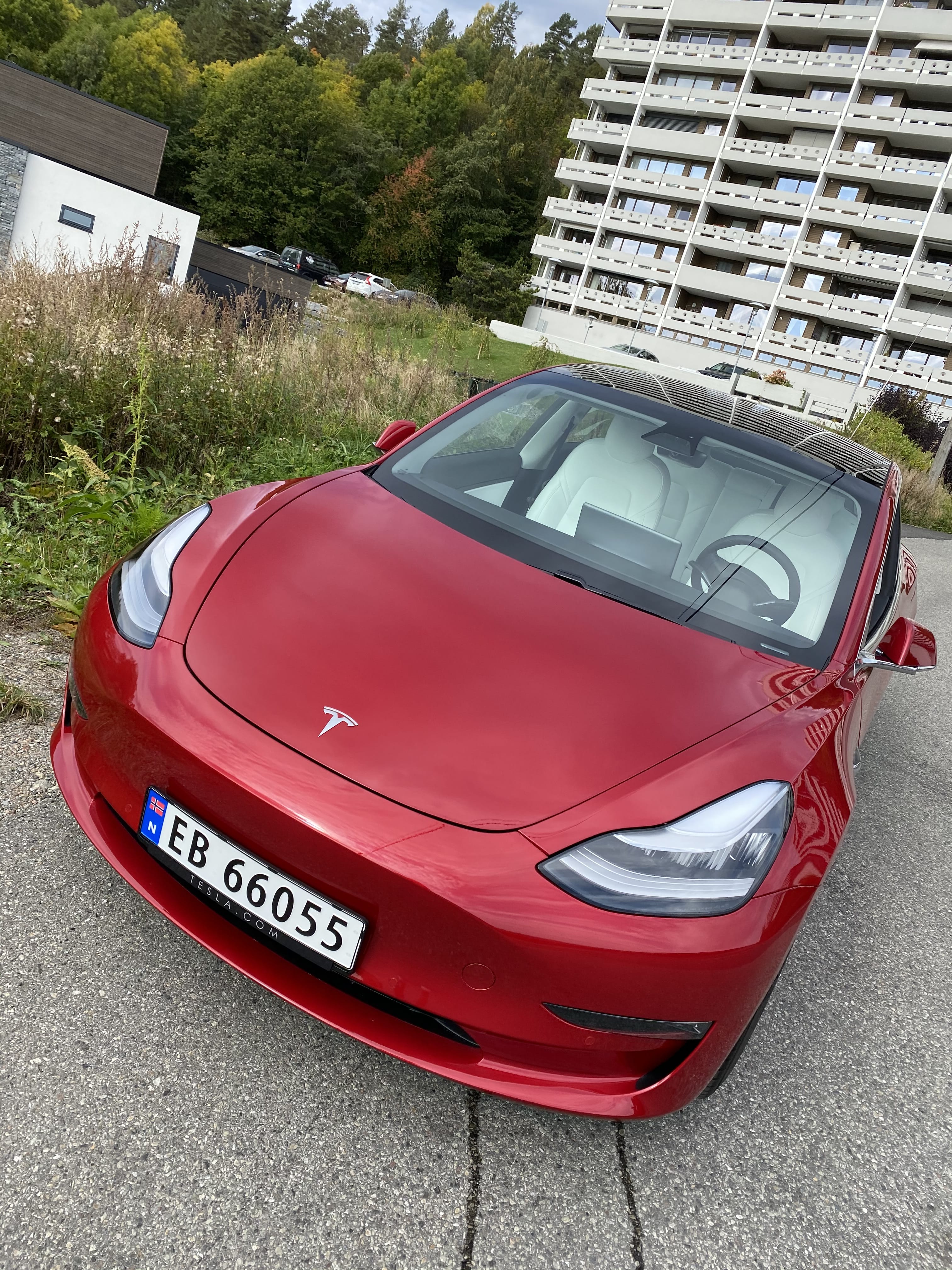 Tesla Model 3 med GPS