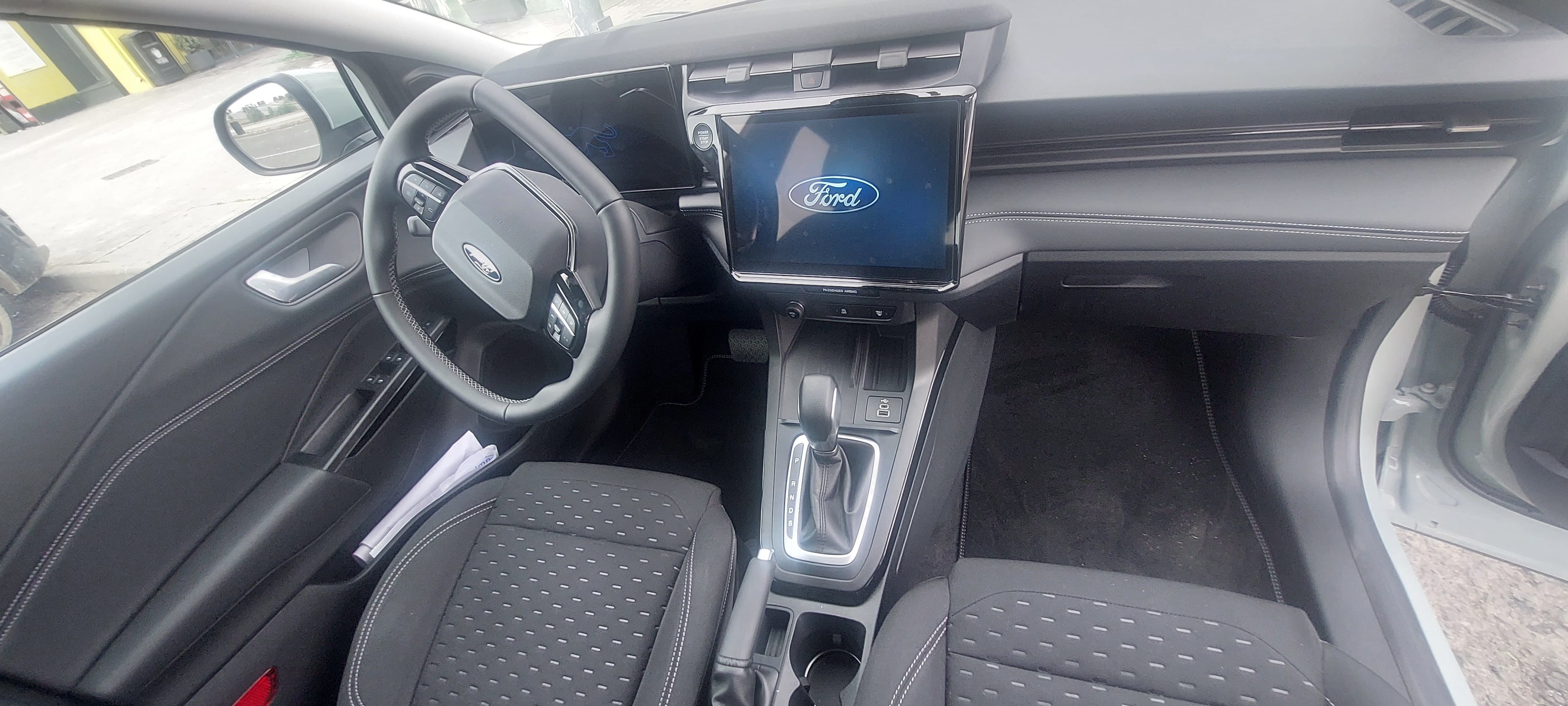Ford Puma med Cruisekontroll