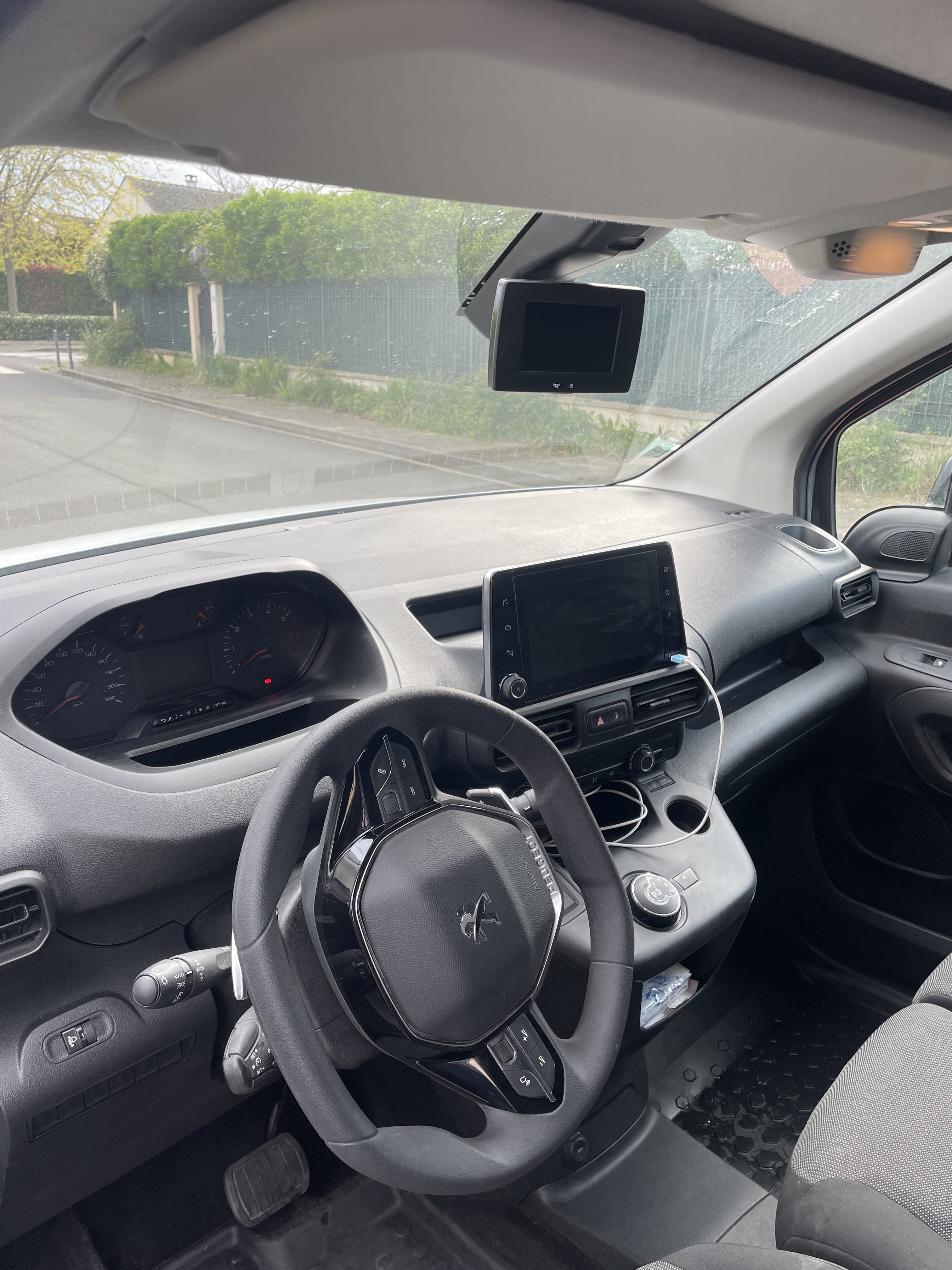 Peugeot Partner Fourgon avec GPS