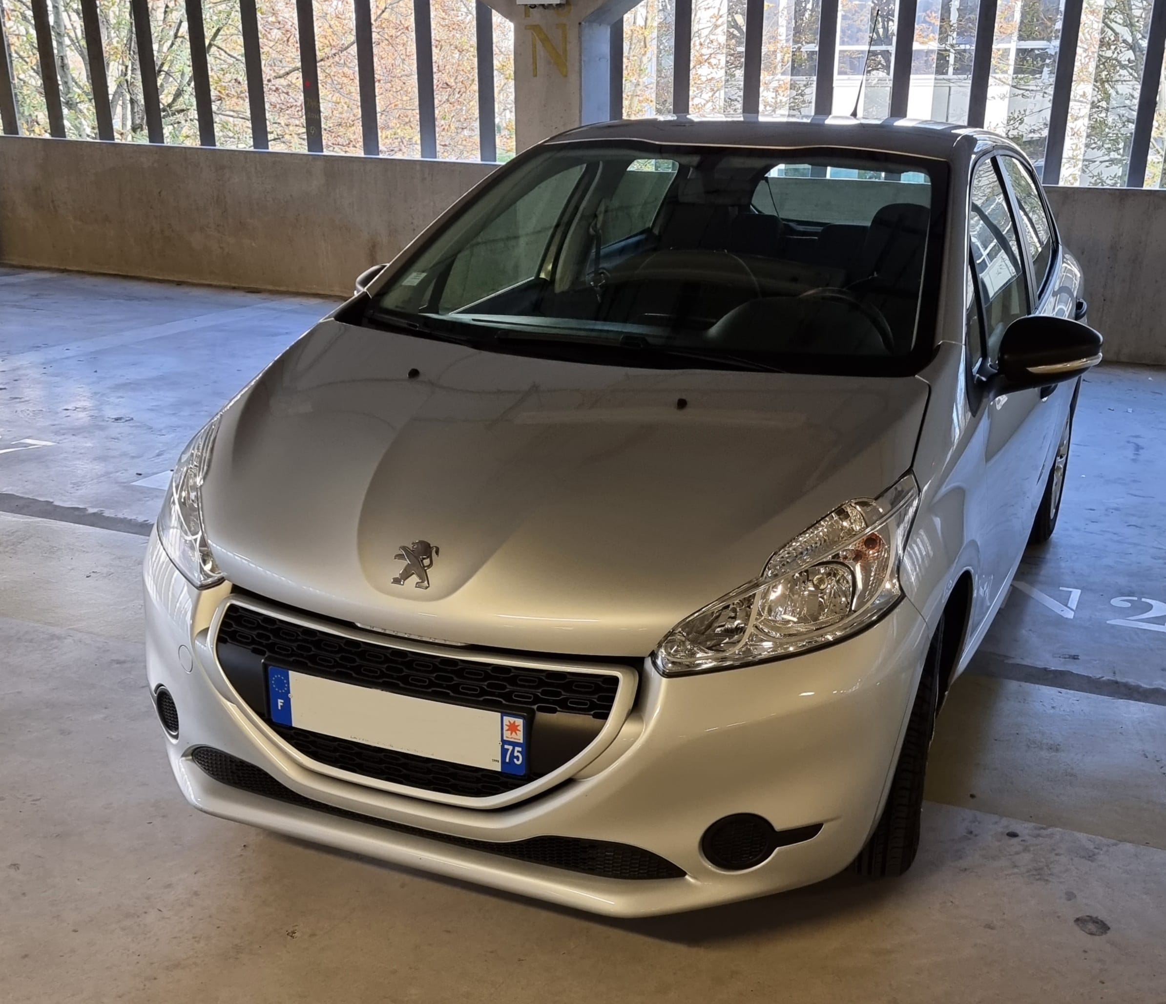 Peugeot 208, 2014, Essence 95