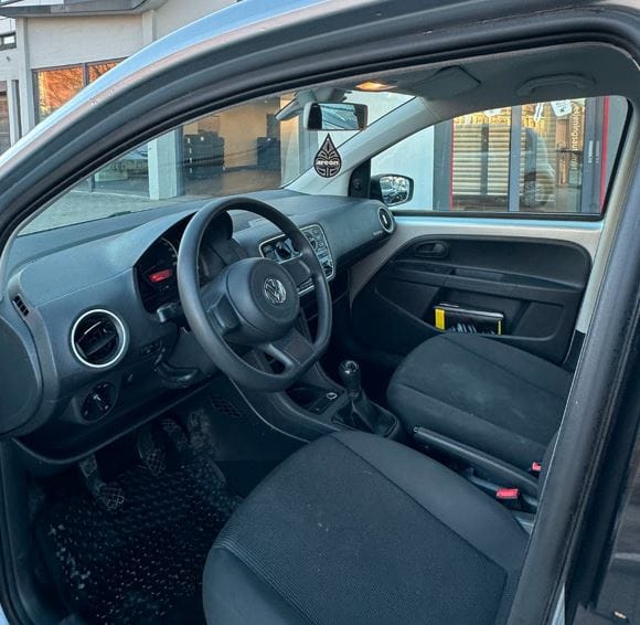 Volkswagen Up! with Audio / iPod input