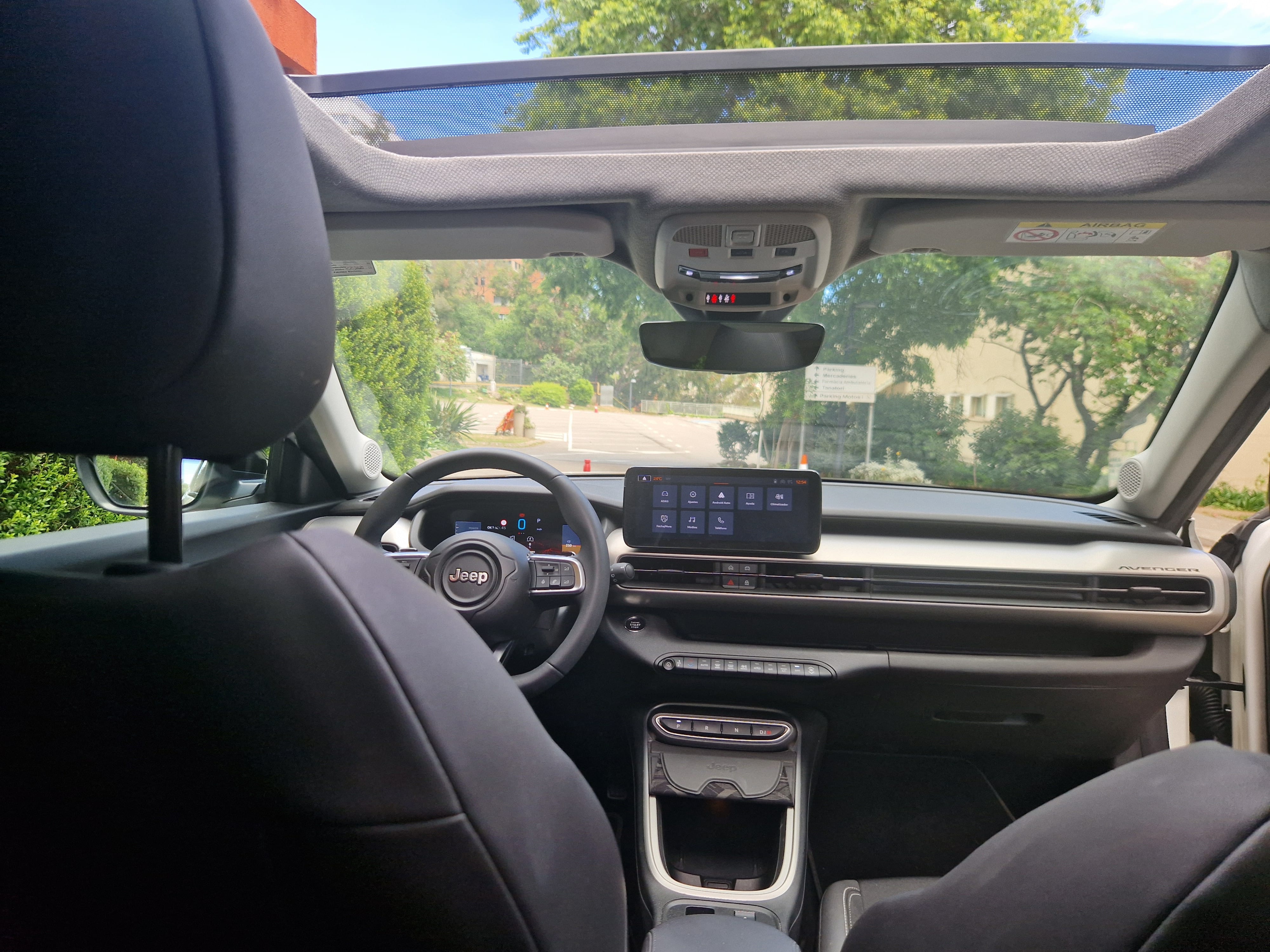 Jeep Avenger mit Rückfahrkamera