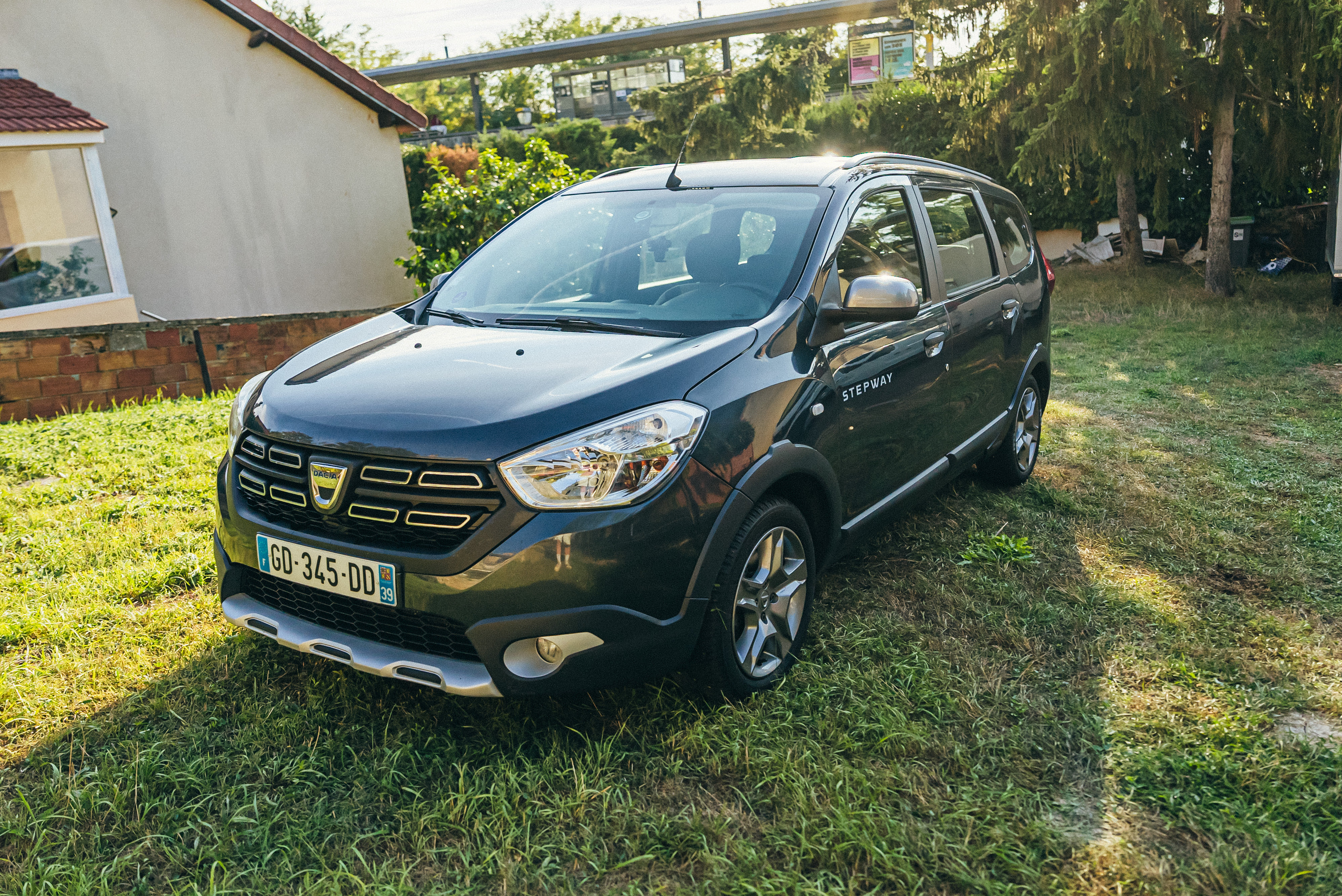 Dacia Lodgy 1.3 TCe 130ch, 2021, Essence 95, 7 places