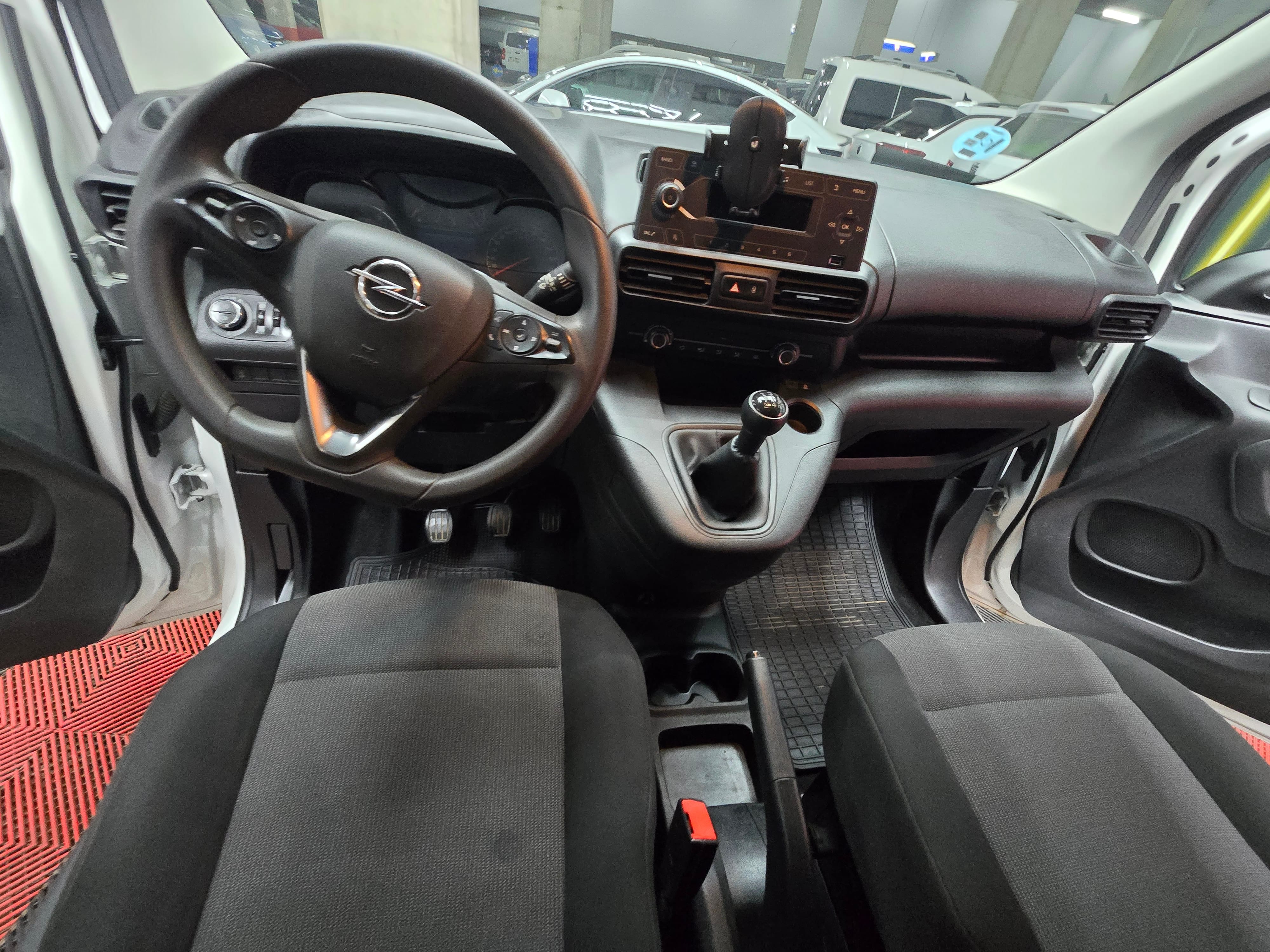 Opel Combo met Bluetooth audio