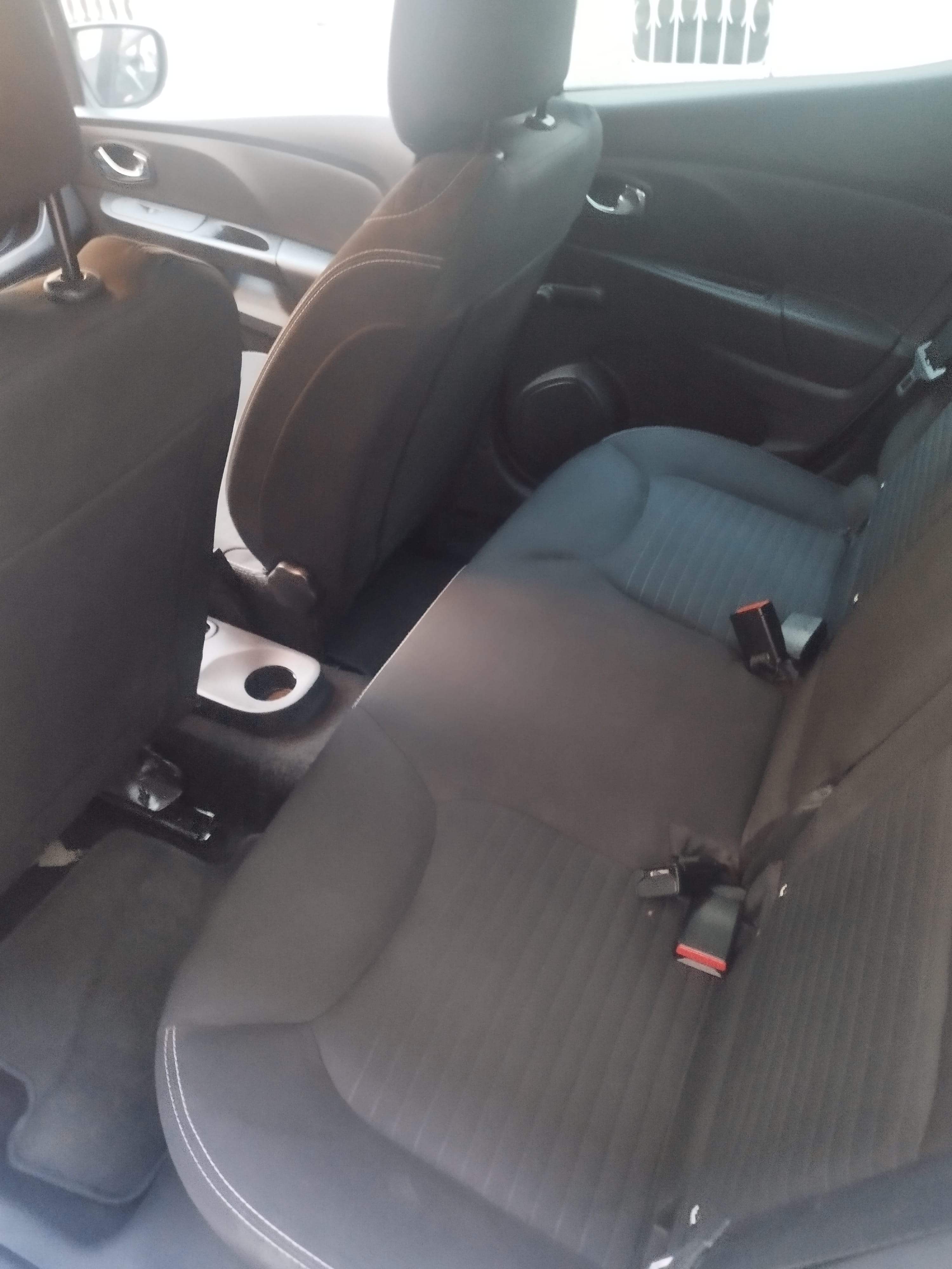 Renault Clio avec Siège bébé