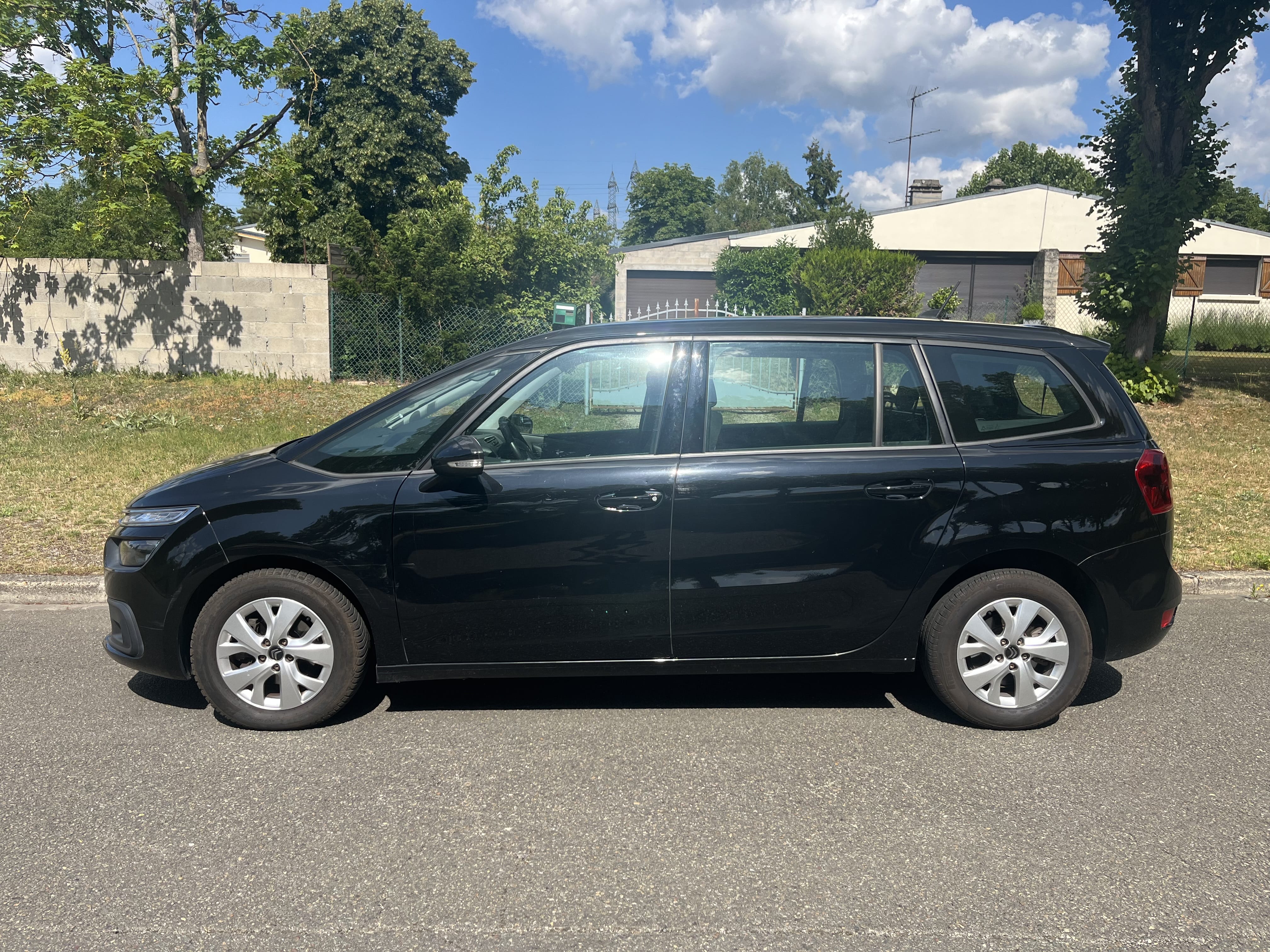 Citroen C4 Grand Spacetourer avec GPS