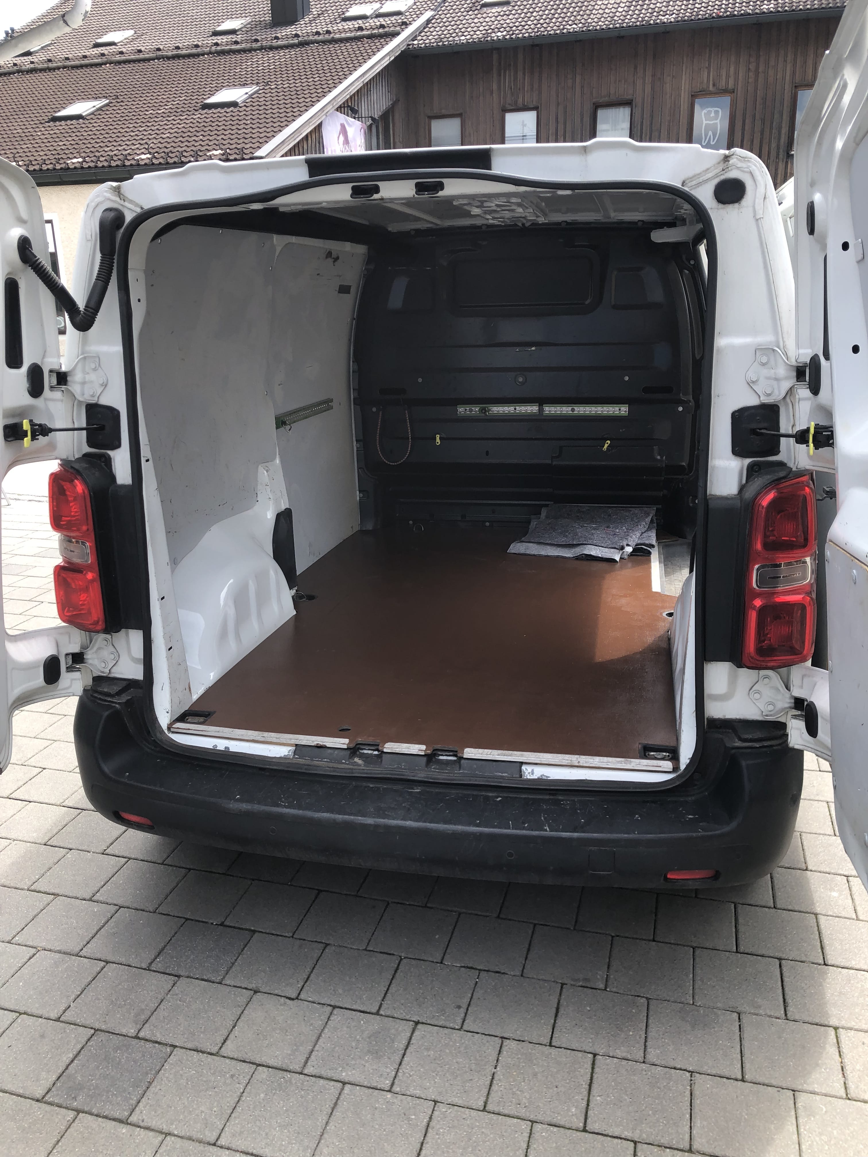 Peugeot Expert Fahrgestellkabine mit Tempomat