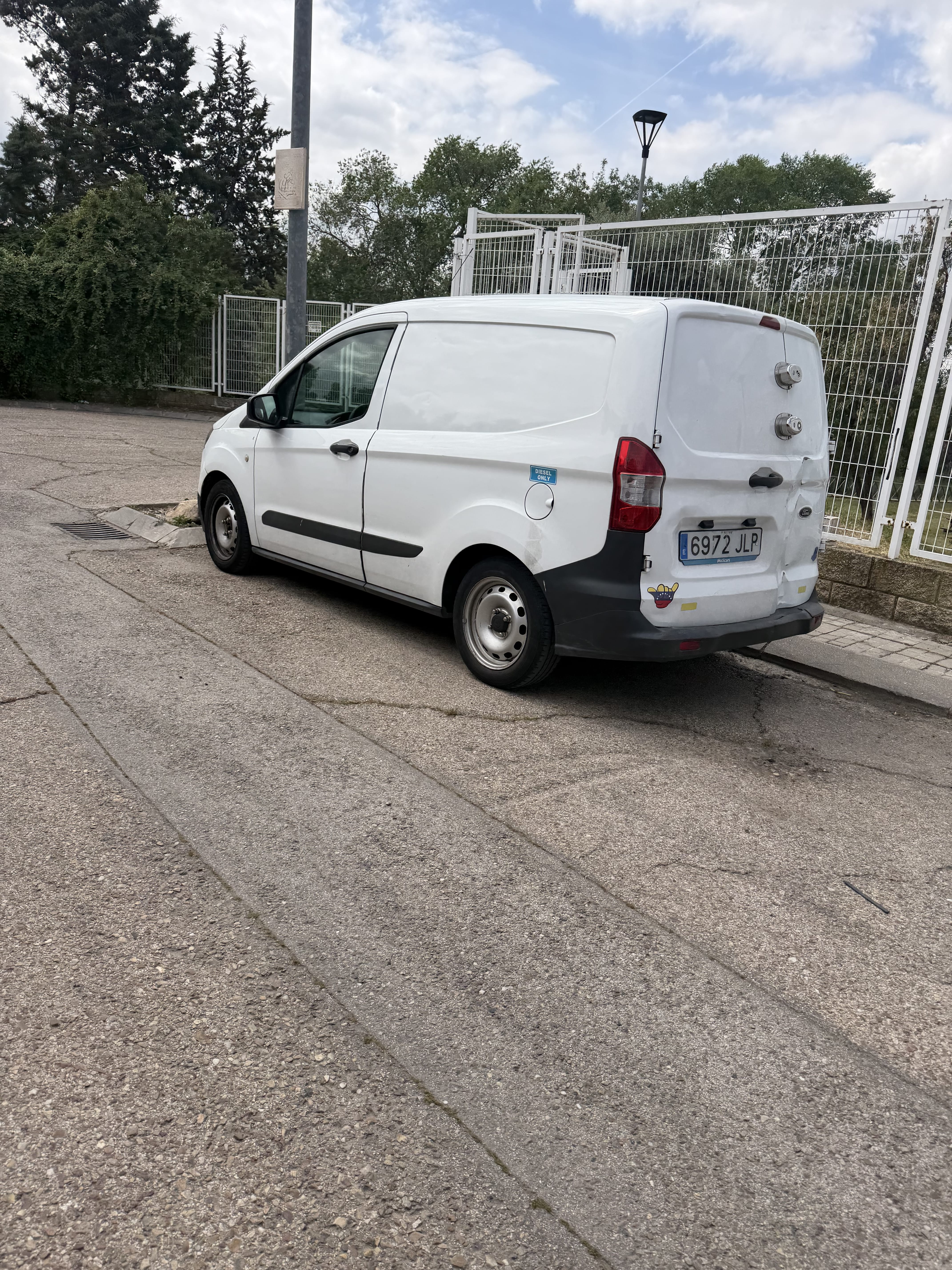 Ford Transit Courier Furgoneta