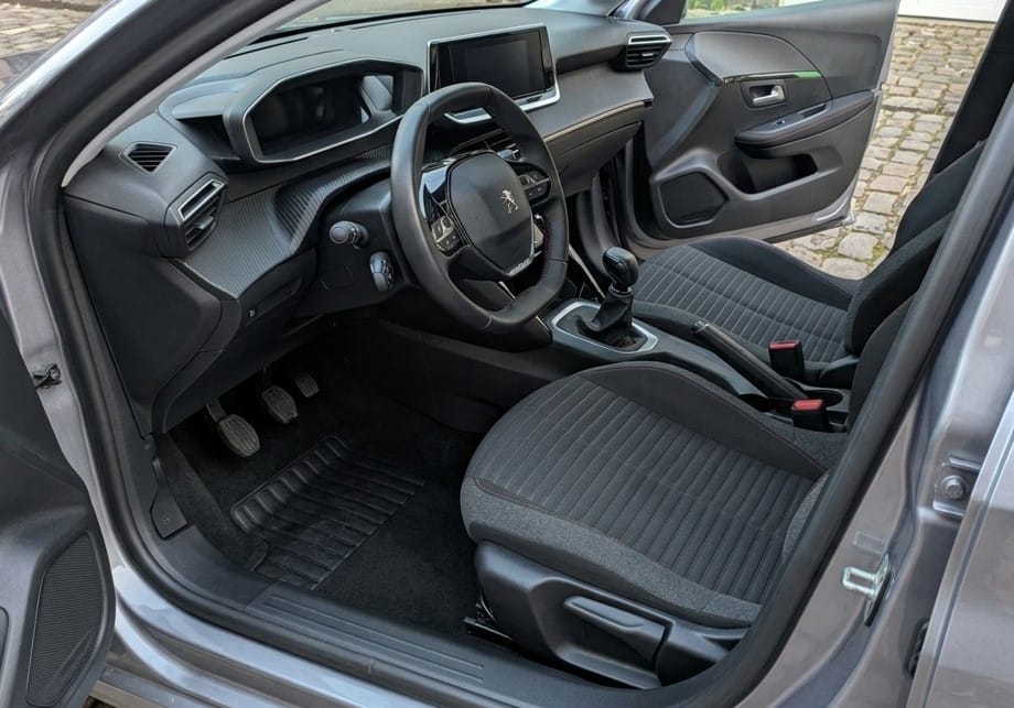 Peugeot 208 avec Régulateur de vitesse