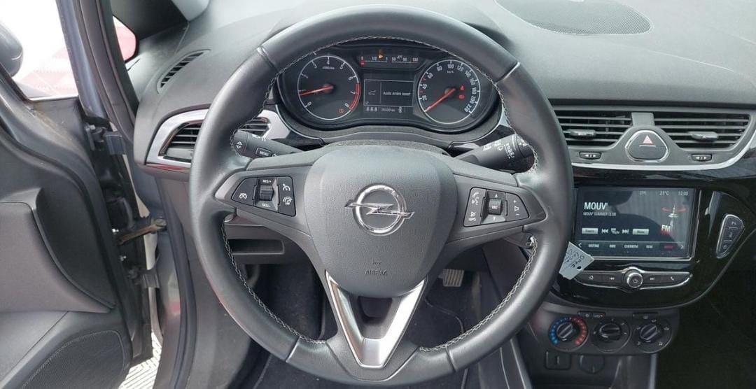 Opel Corsa avec Apple CarPlay