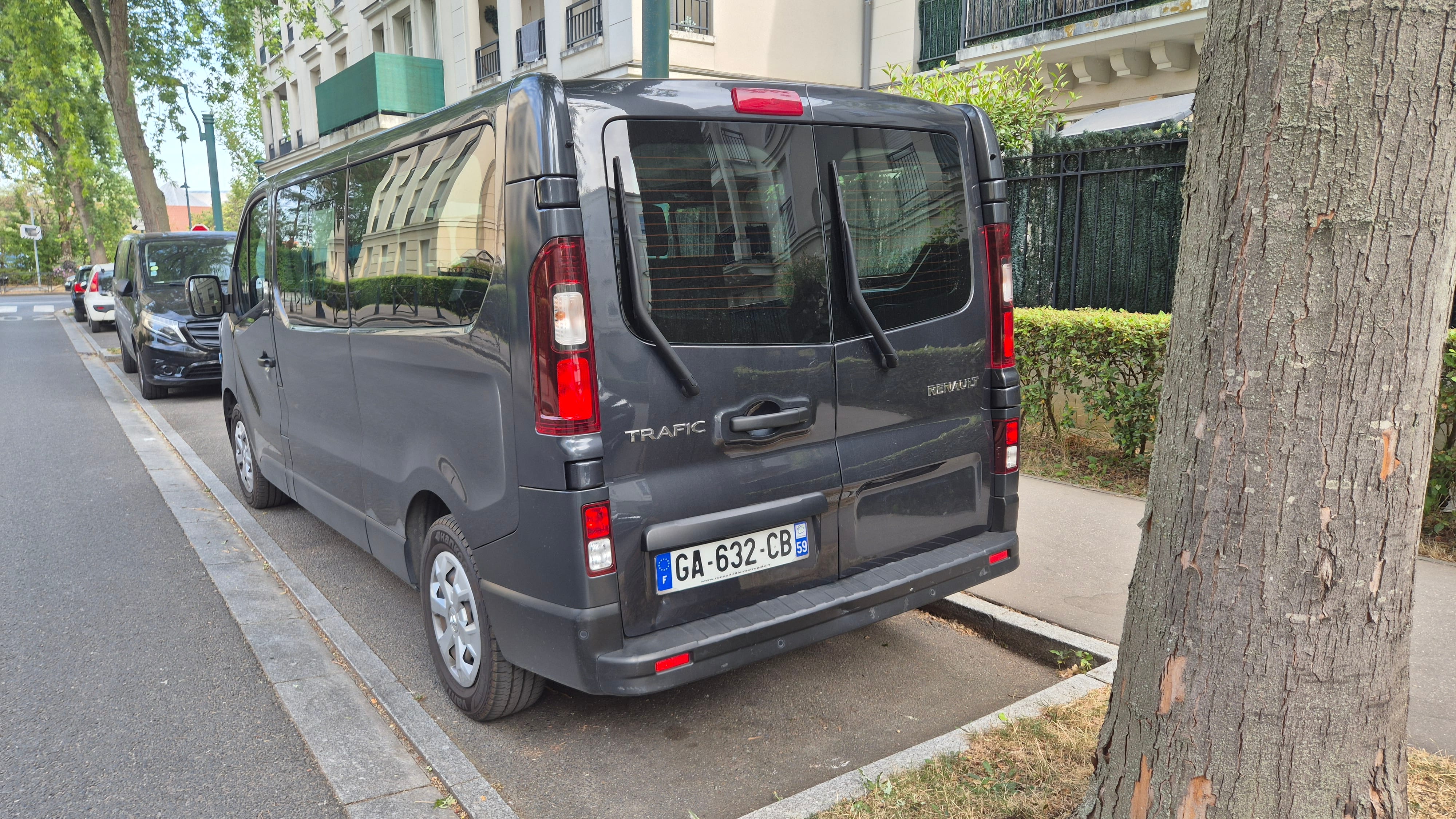Renault Trafic Passenger avec GPS