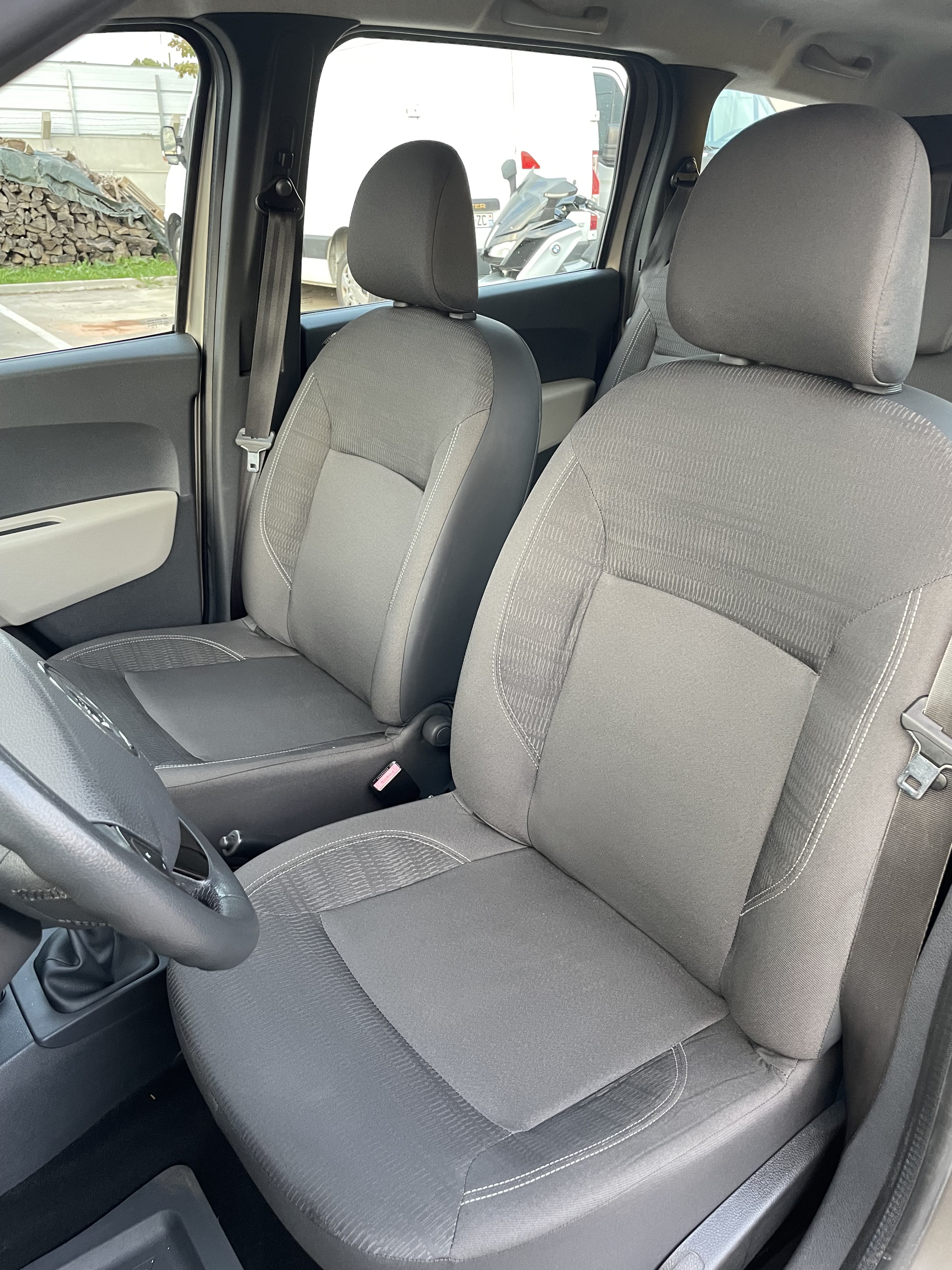 Dacia Lodgy 1.5 DCI avec GPS