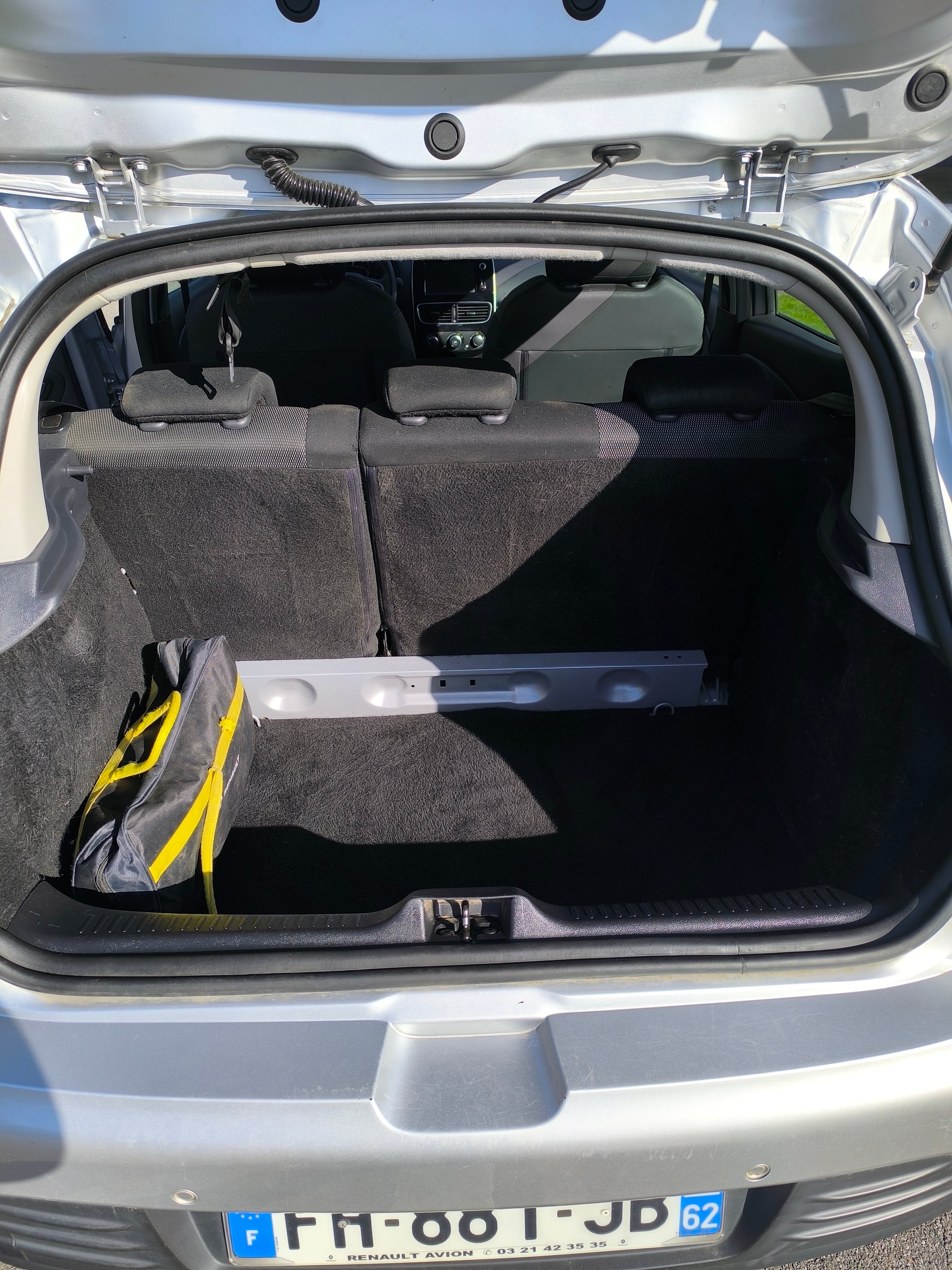 Renault Clio avec Coffre de toit