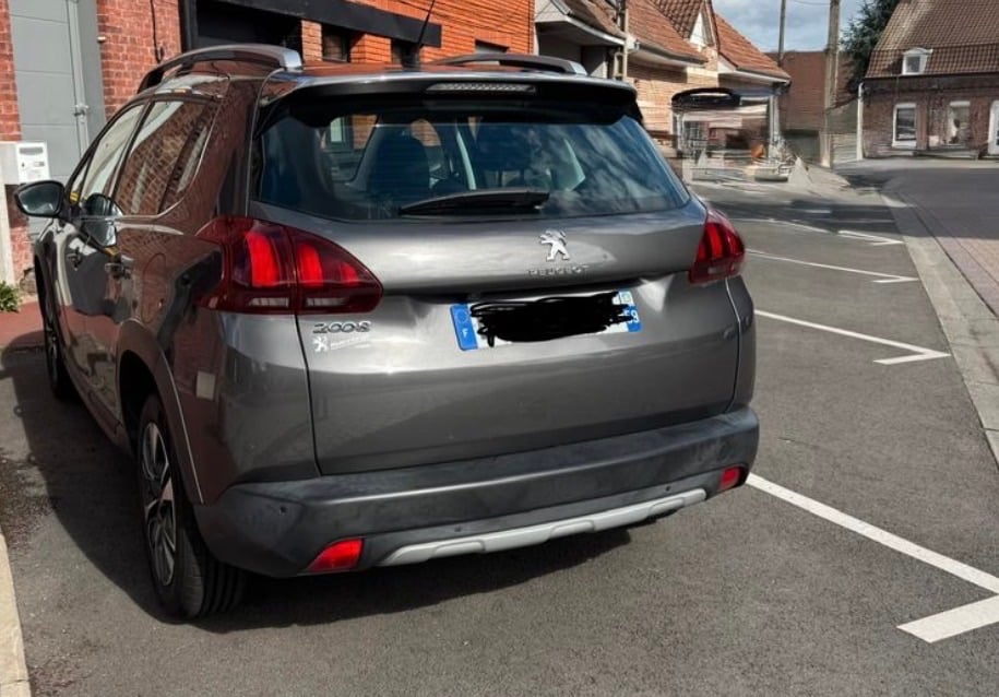Peugeot 2008 with Air conditioning