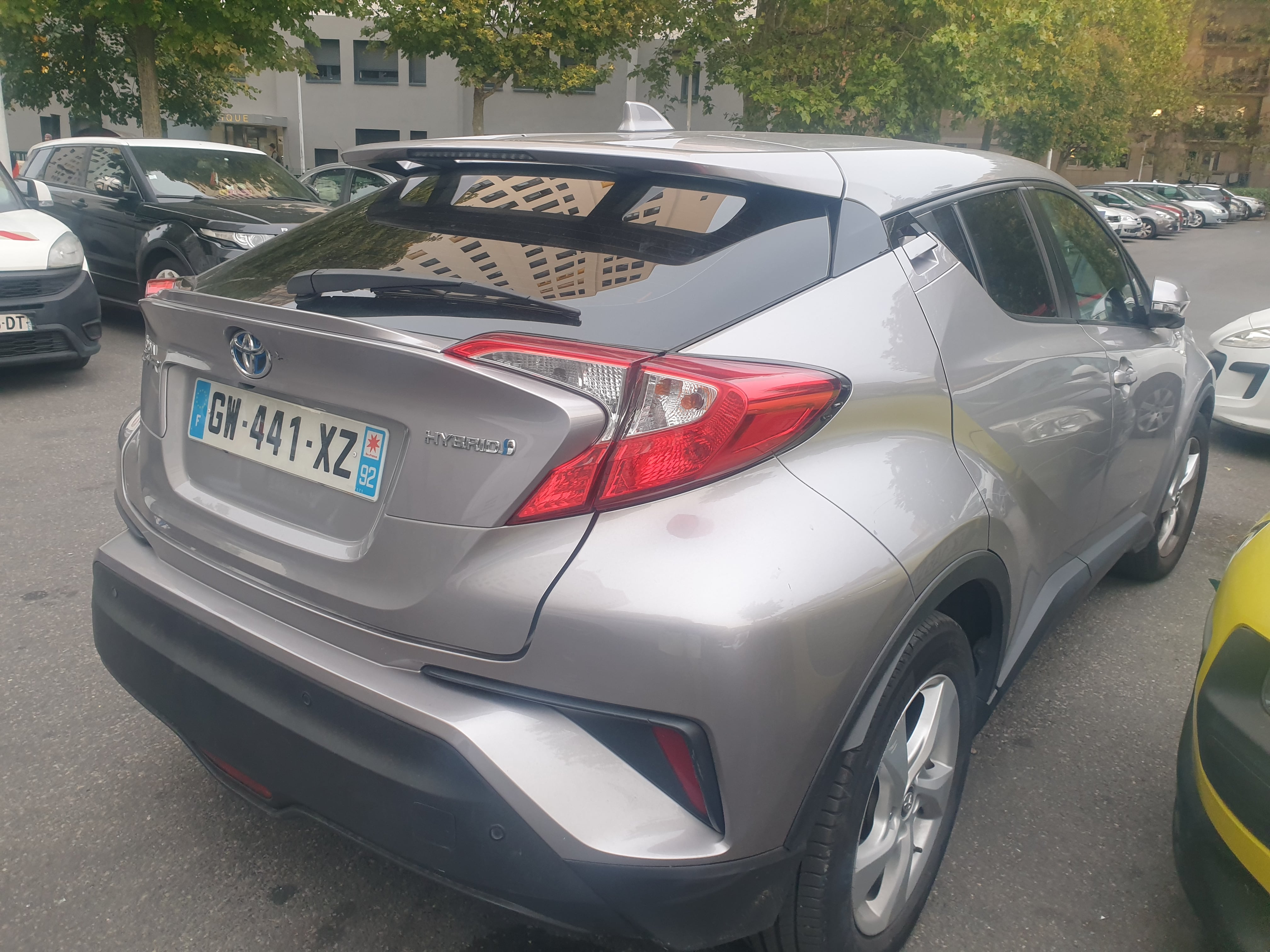 Toyota C-HR Hybrid avec GPS