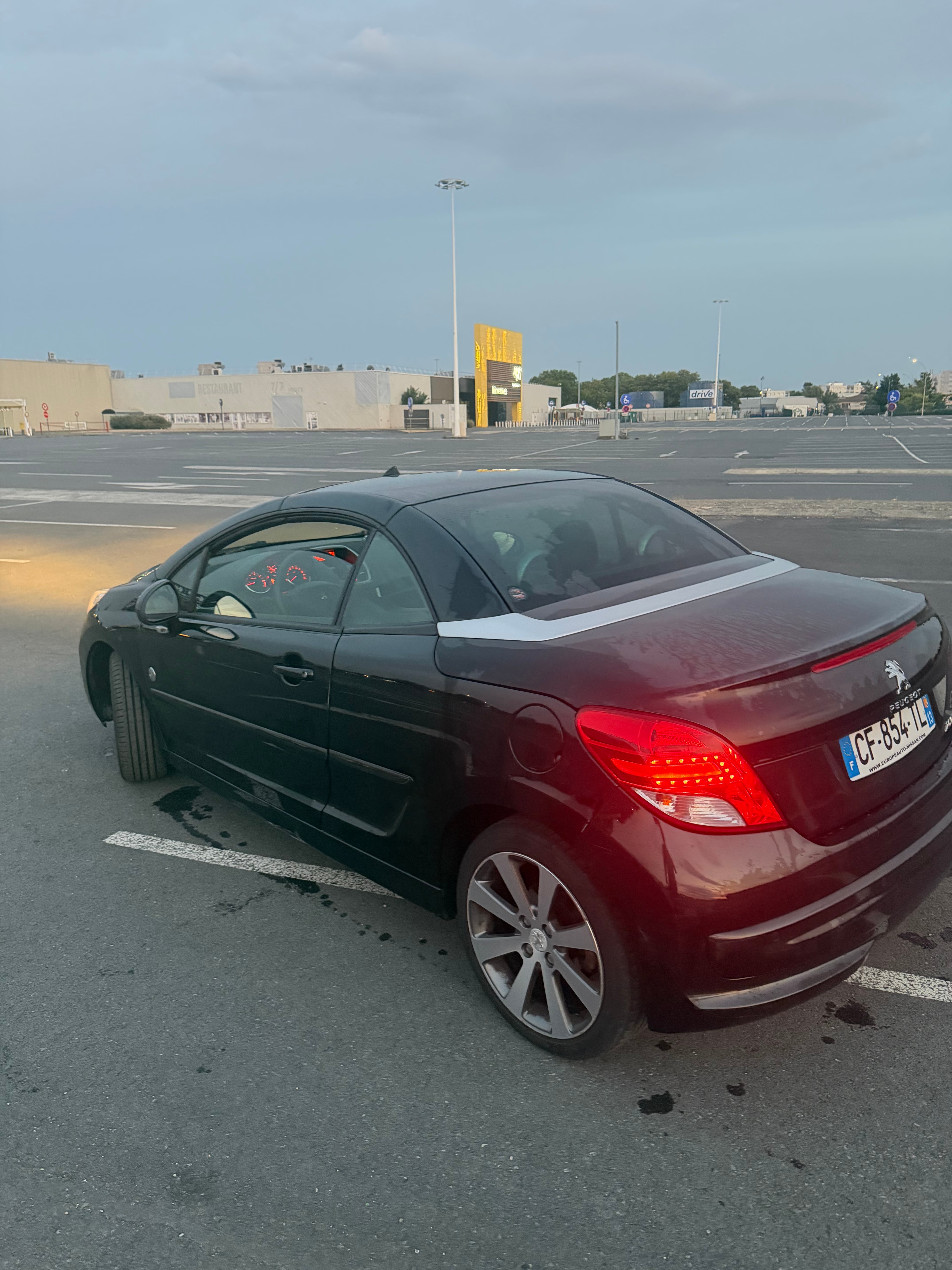 Peugeot 207 CC avec Régulateur de vitesse