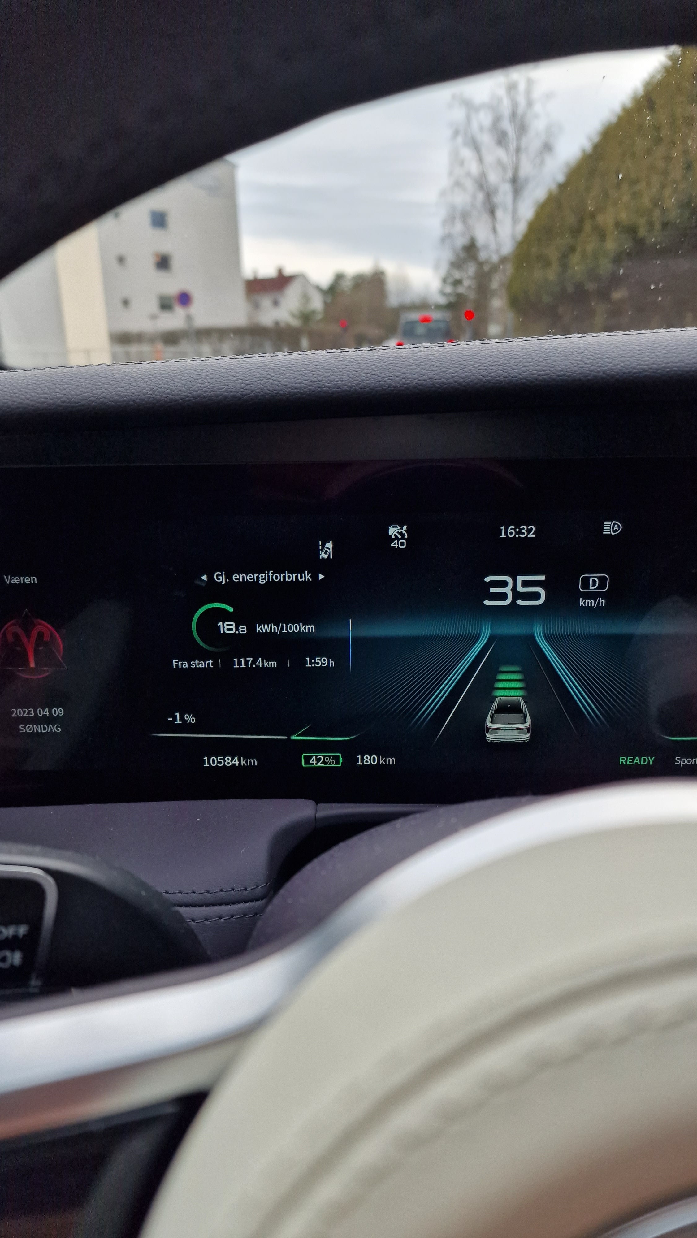 Hongqi E-HS9 med Aircondition