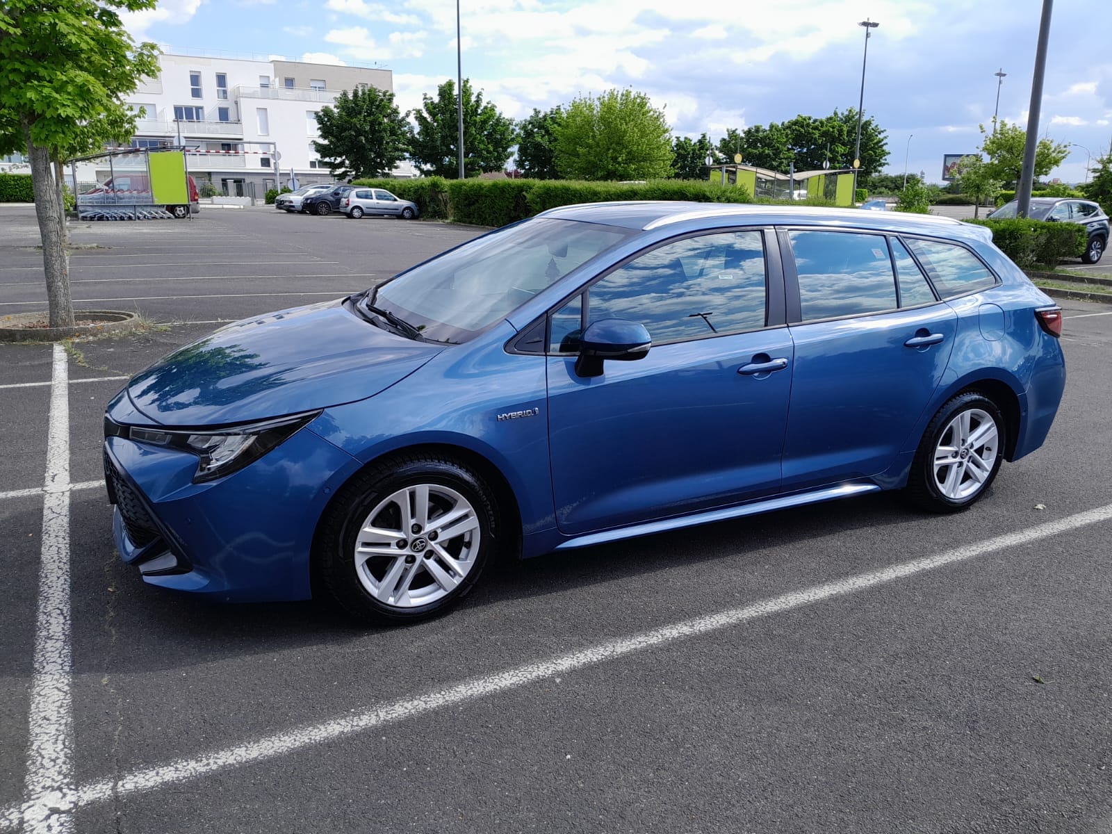Toyota Corolla Break Hybride, 2020, Essence 95, automatique