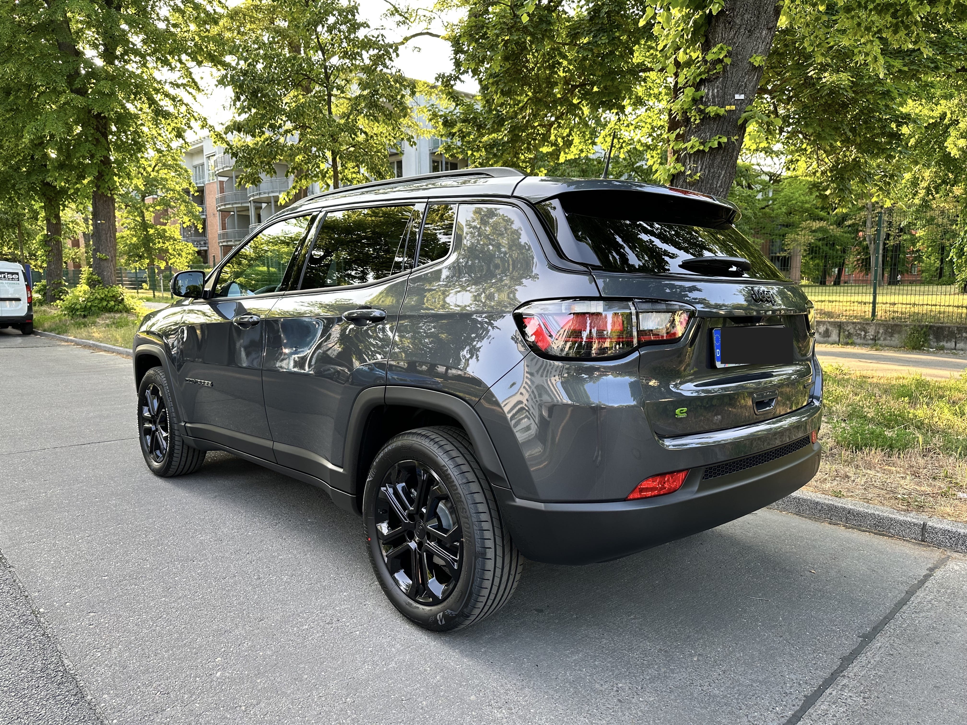 Jeep Compass mit Navigationsgerät