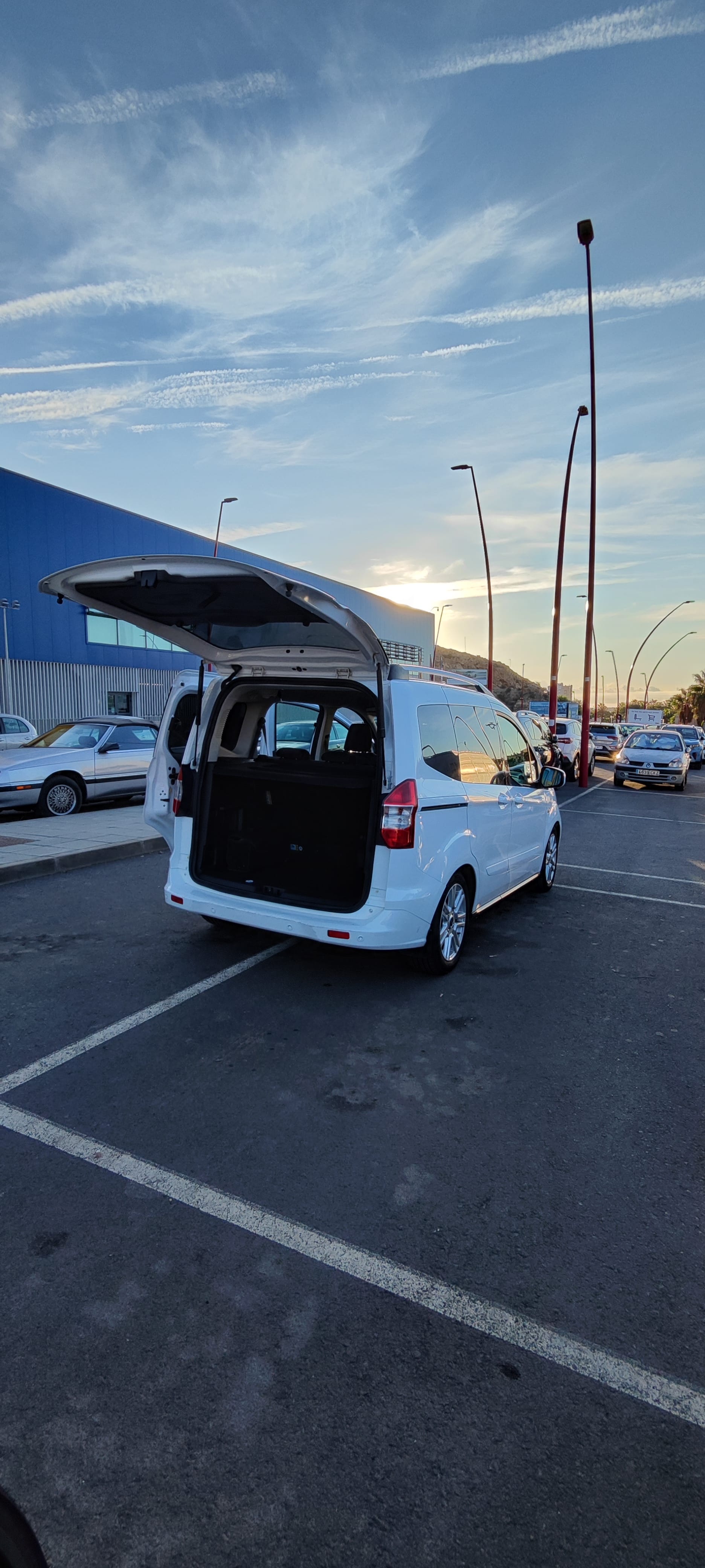 Ford Tourneo Courier con Control de velocidad