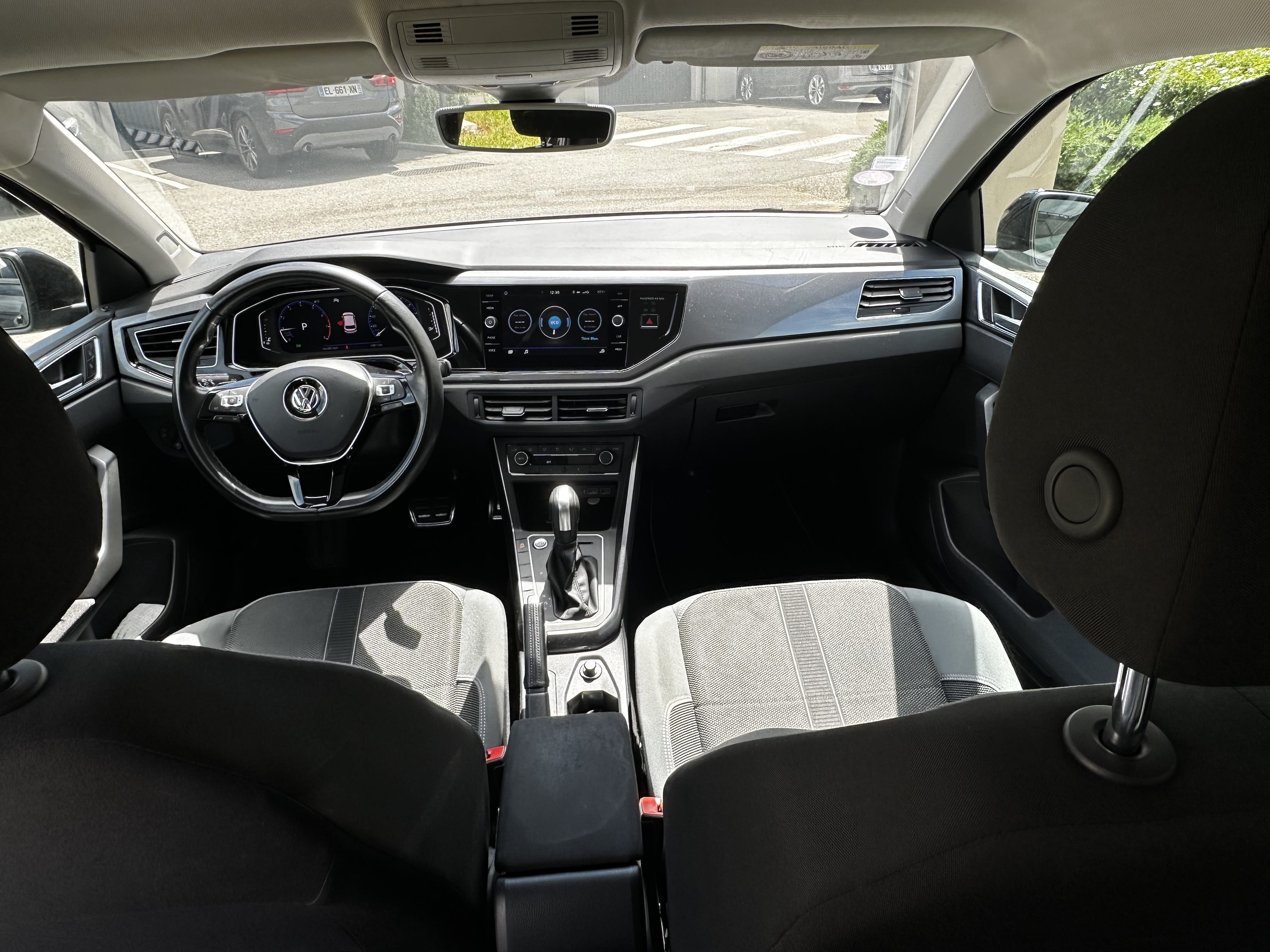 Volkswagen Polo R-Line DSG - Sportive, confortable et automatique ! avec Entrée audio / iPod