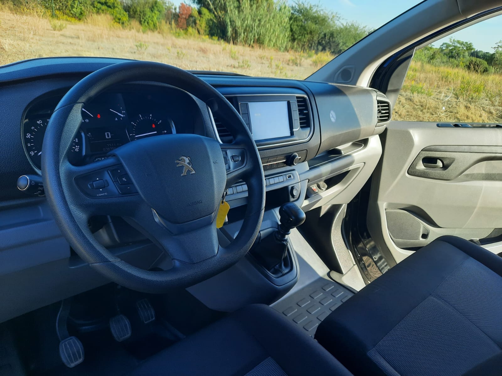 Peugeot Expert Combi avec GPS