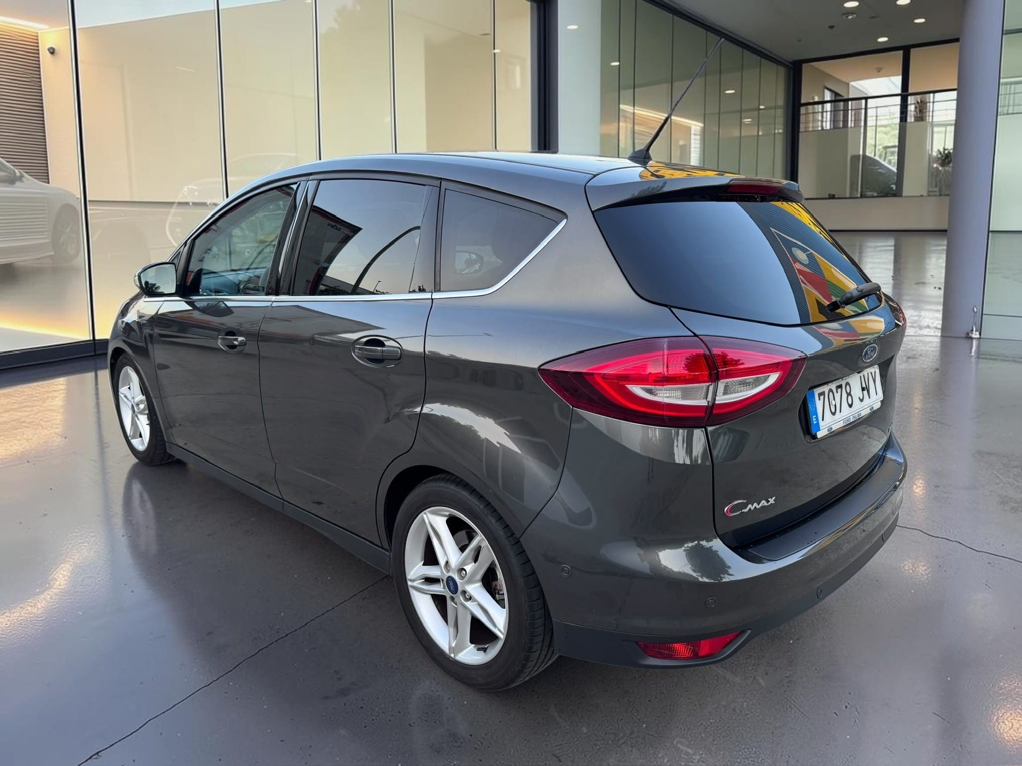 Ford C-Max con Cámara de marcha atrás